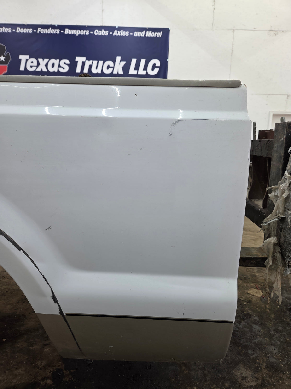 1999-2010 Ford Super Duty F250 F350 6' 9" Short Truck Bed