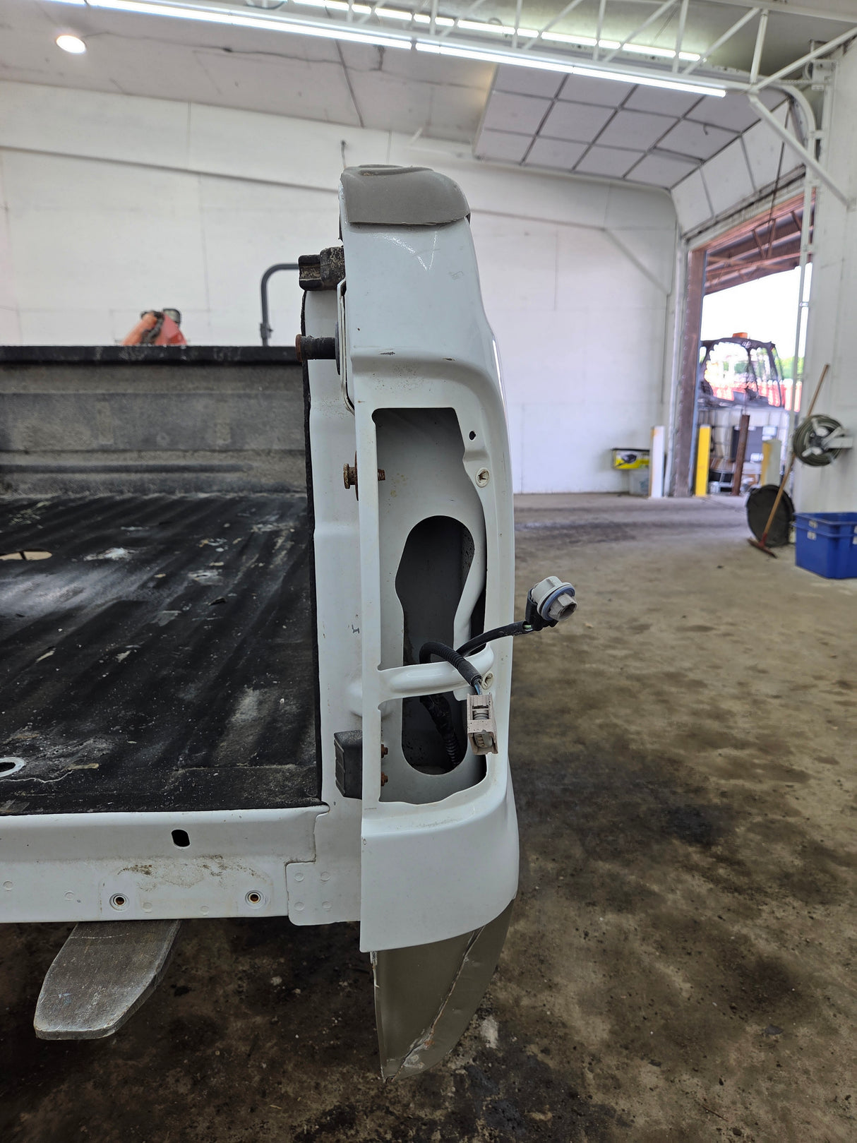 1999-2010 Ford Super Duty F250 F350 6' 9" Short Truck Bed