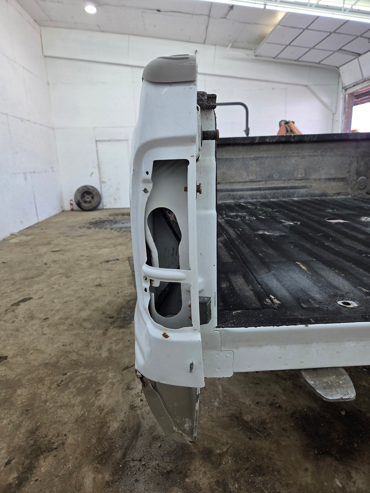 1999-2010 Ford Super Duty F250 F350 6' 9" Short Truck Bed
