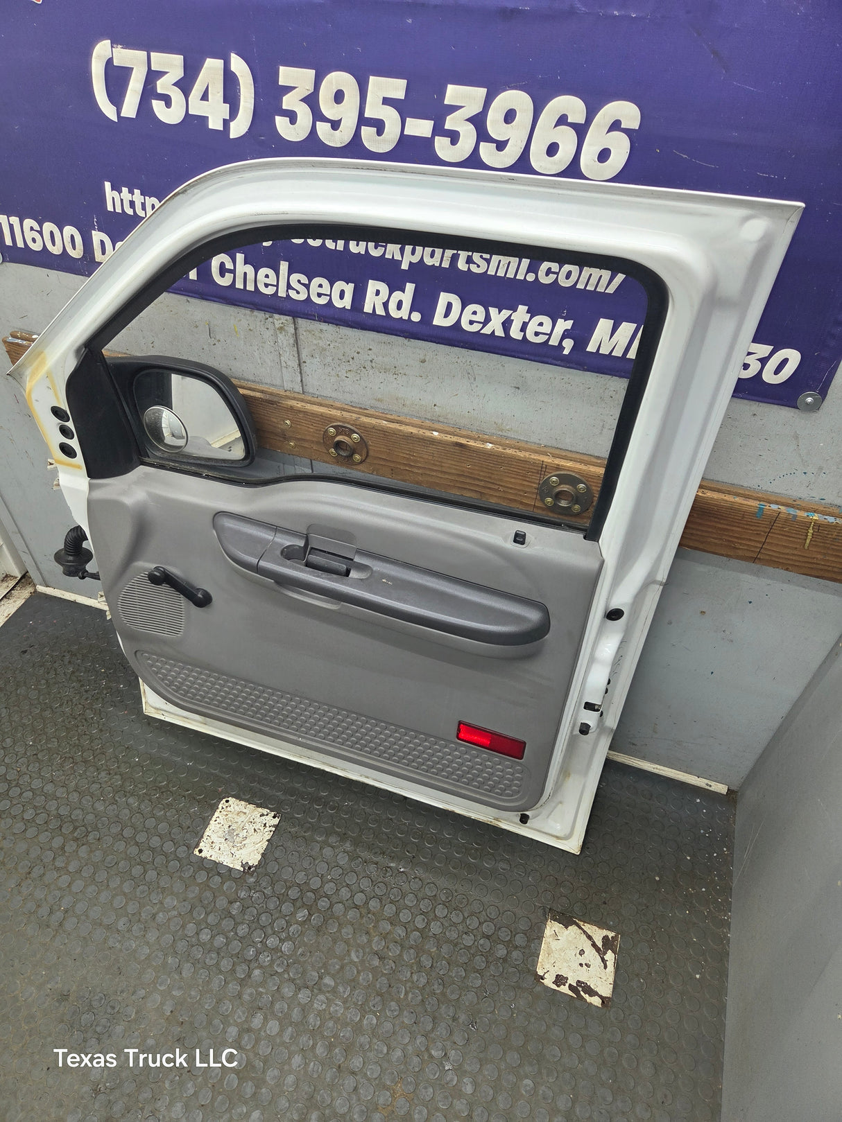 1999-2011 Ford Super Duty / Excursion Front Passenger Side RH Door F250 F350 F450 F550