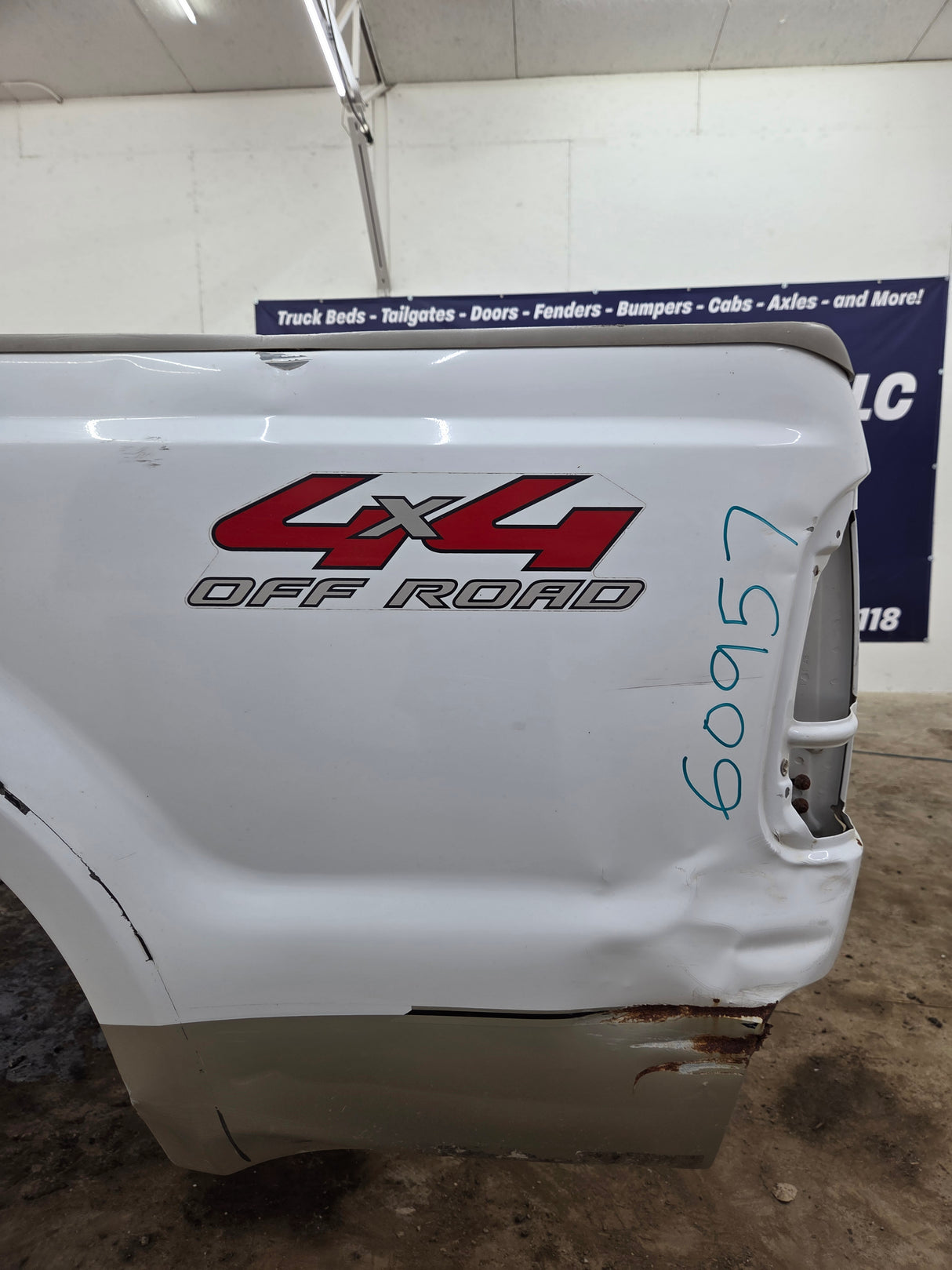 1999-2010 Ford Super Duty F250 F350 6' 9" Short Truck Bed