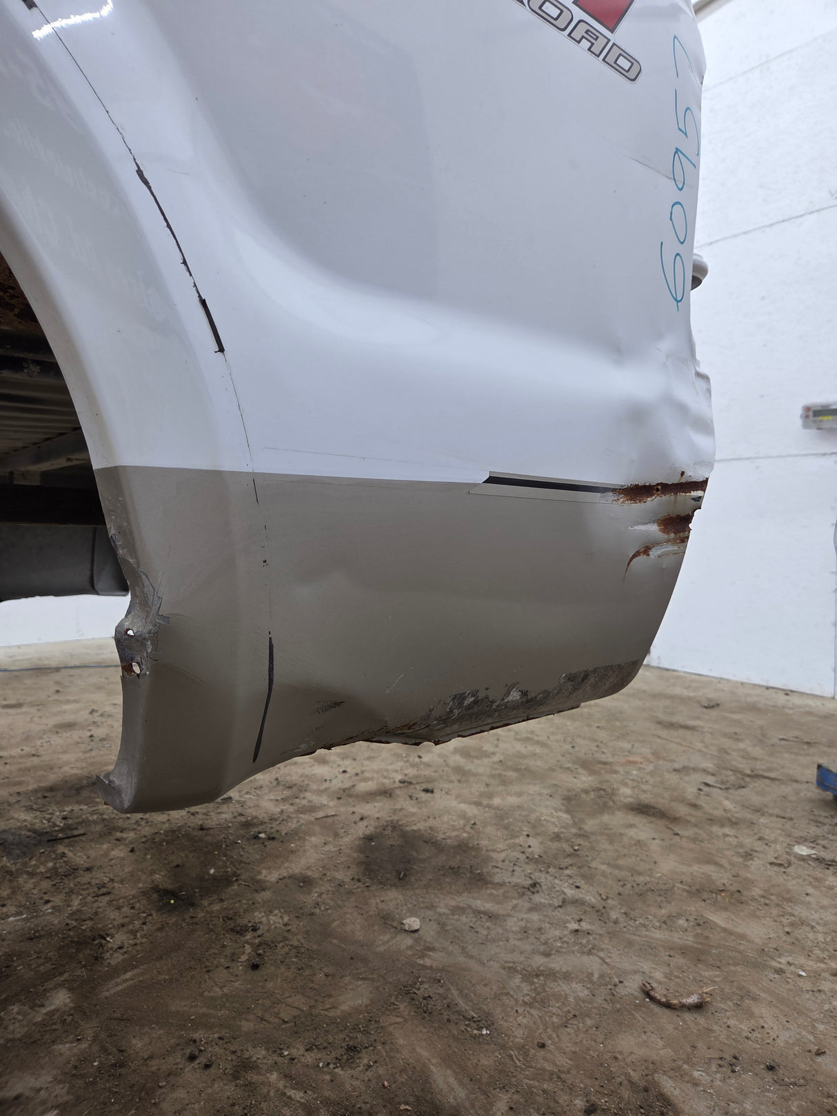 1999-2010 Ford Super Duty F250 F350 6' 9" Short Truck Bed