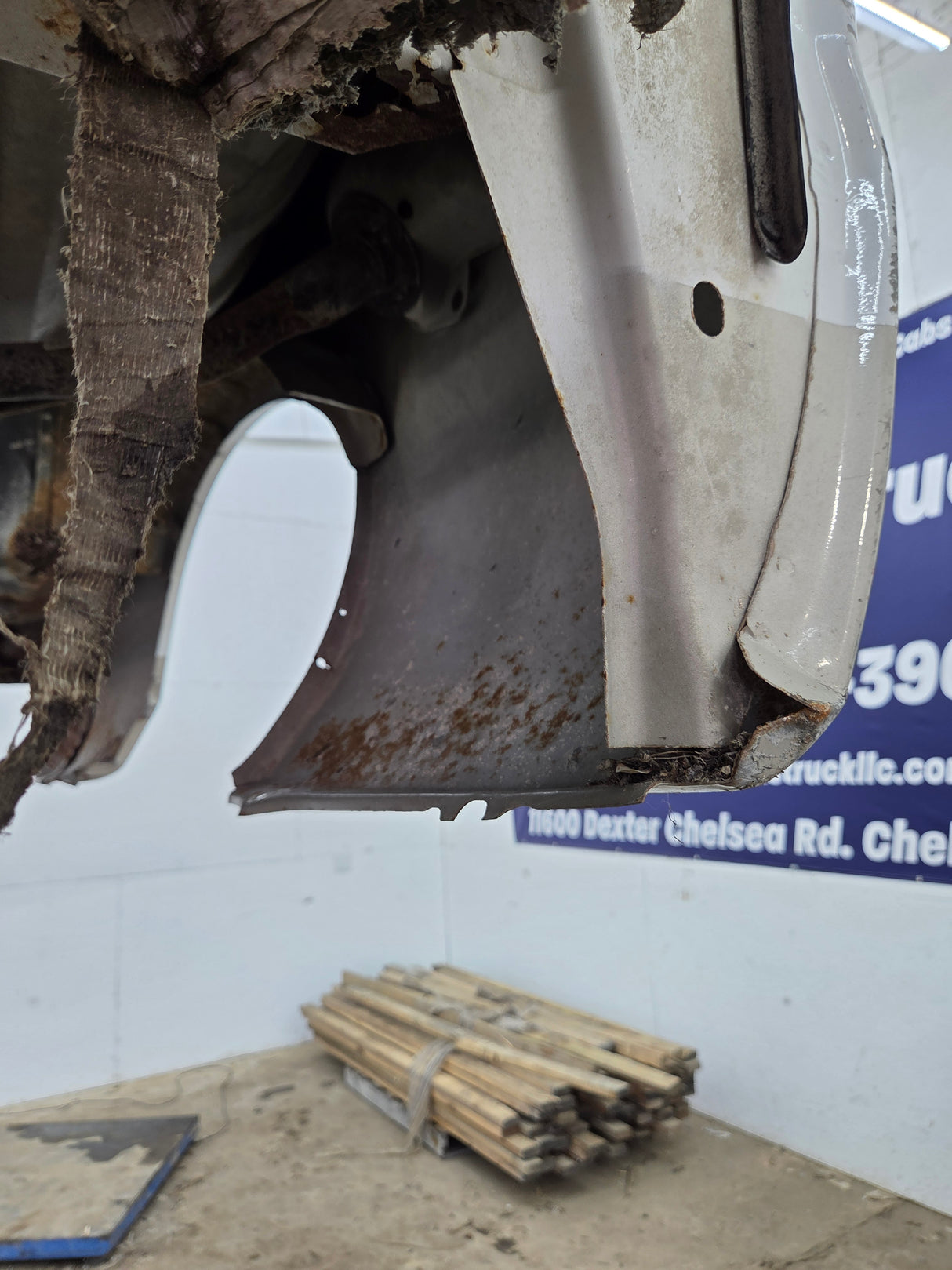 1999-2010 Ford Super Duty F250 F350 6' 9" Short Truck Bed