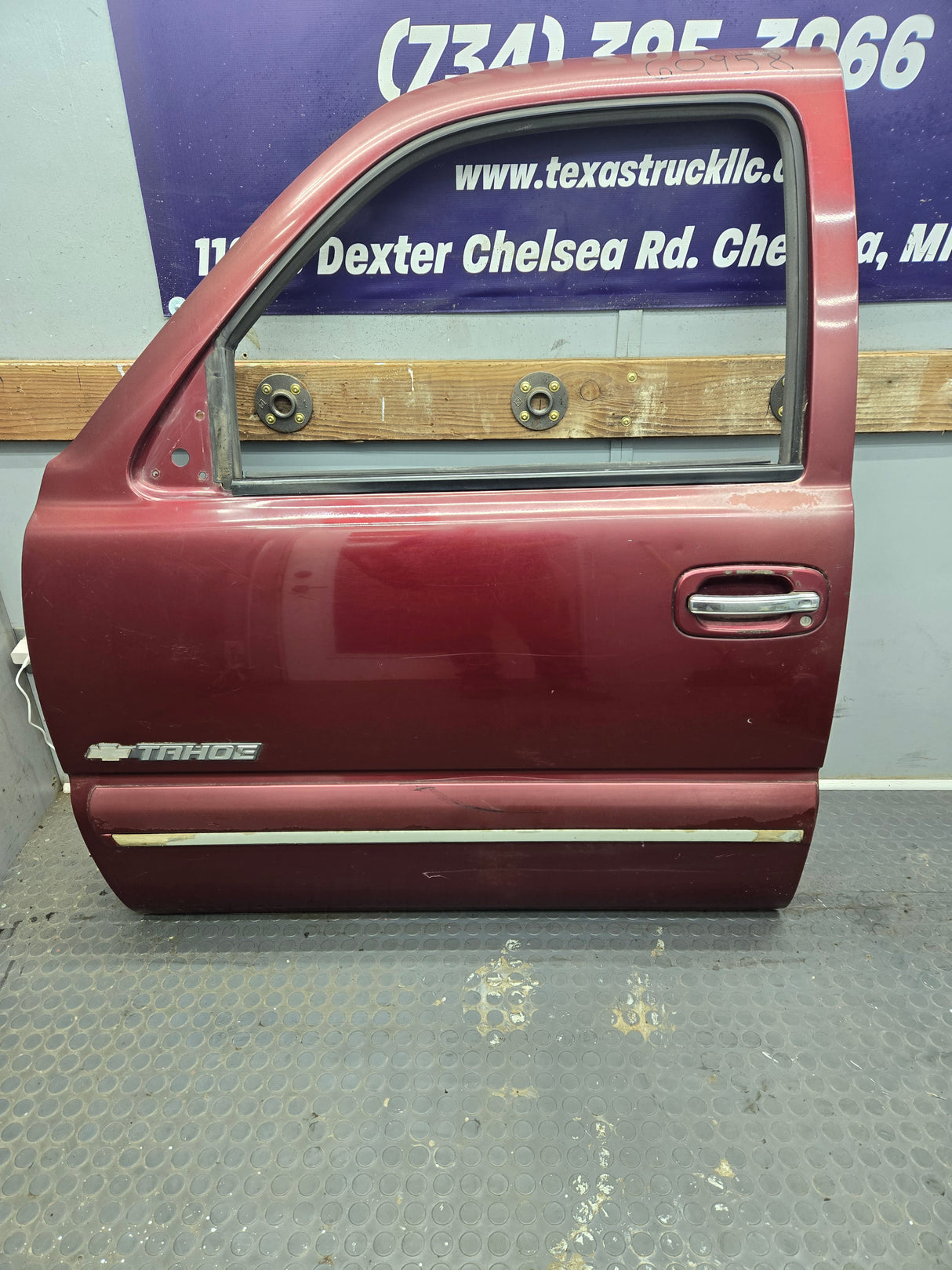 1999-2006 Chevrolet Silverado / GMC Sierra 1500 2500 3500 HD Front Driver Side Door LH