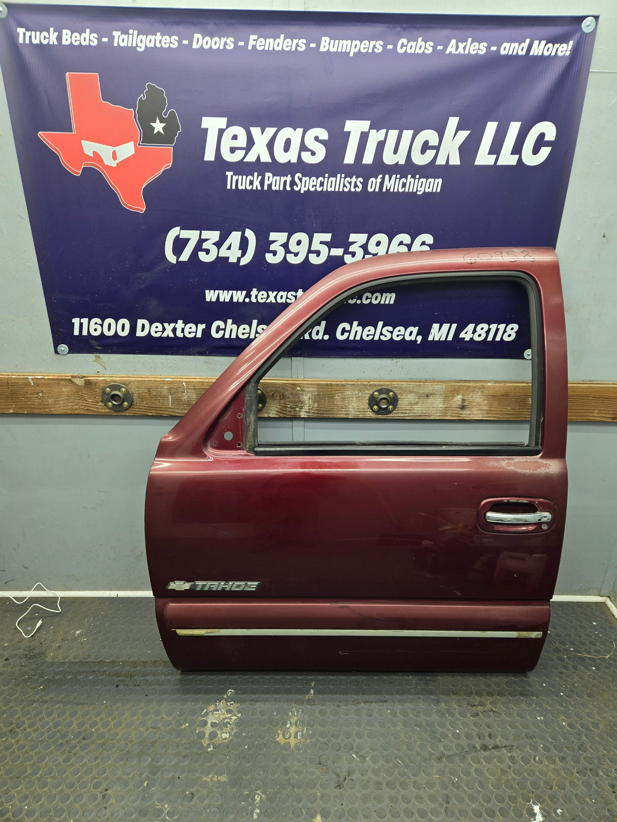 1999-2006 Chevrolet Silverado / GMC Sierra 1500 2500 3500 HD Front Driver Side Door LH