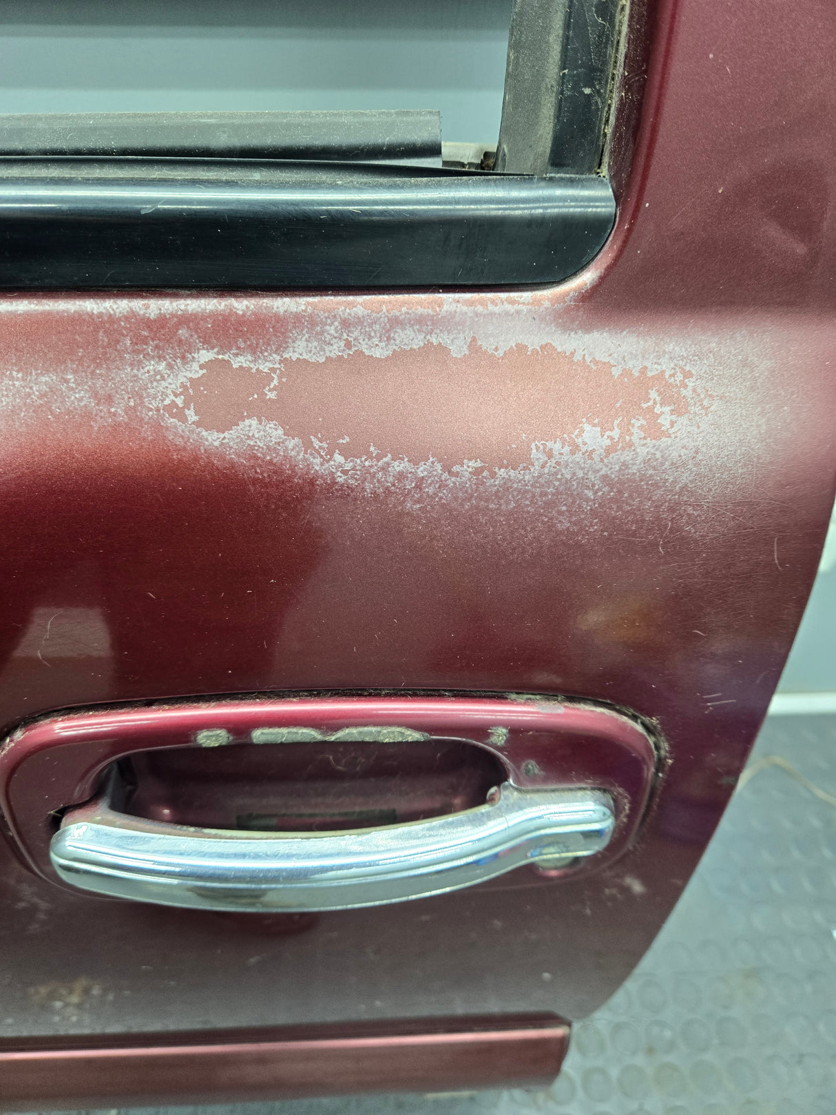 1999-2006 Chevrolet Silverado / GMC Sierra 1500 2500 3500 HD Front Driver Side Door LH