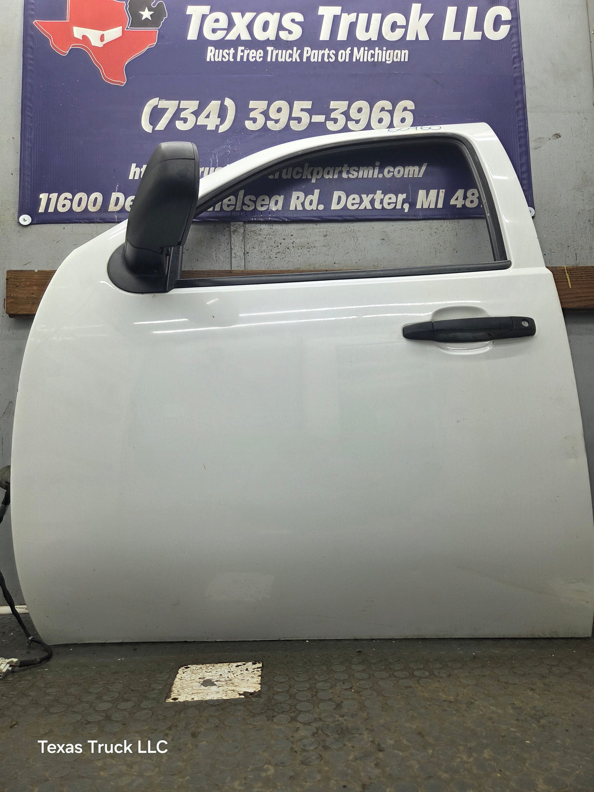 2007-2013 Chevrolet Silverado / GMC Sierra 1500 2500 3500 HD LH Front Driver Side Door