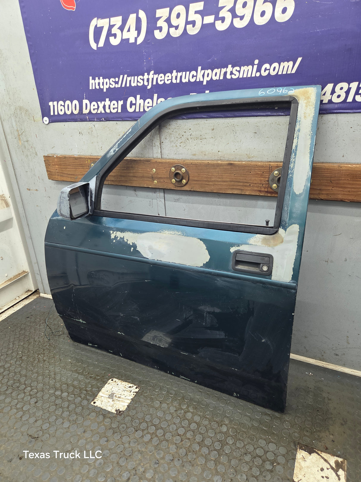 1992-1996 Dodge Dakota LH Driver Side Front Door