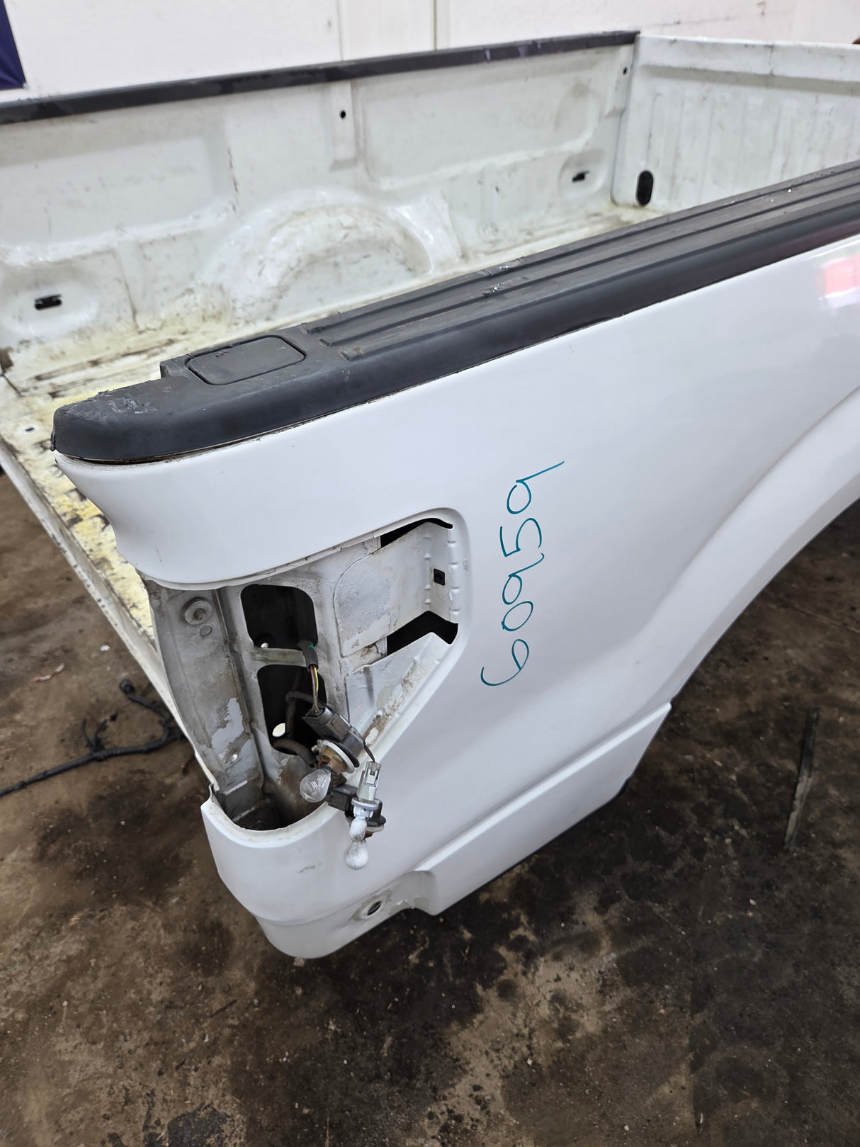 2009-2014 Ford F150 8' Long Truck Bed