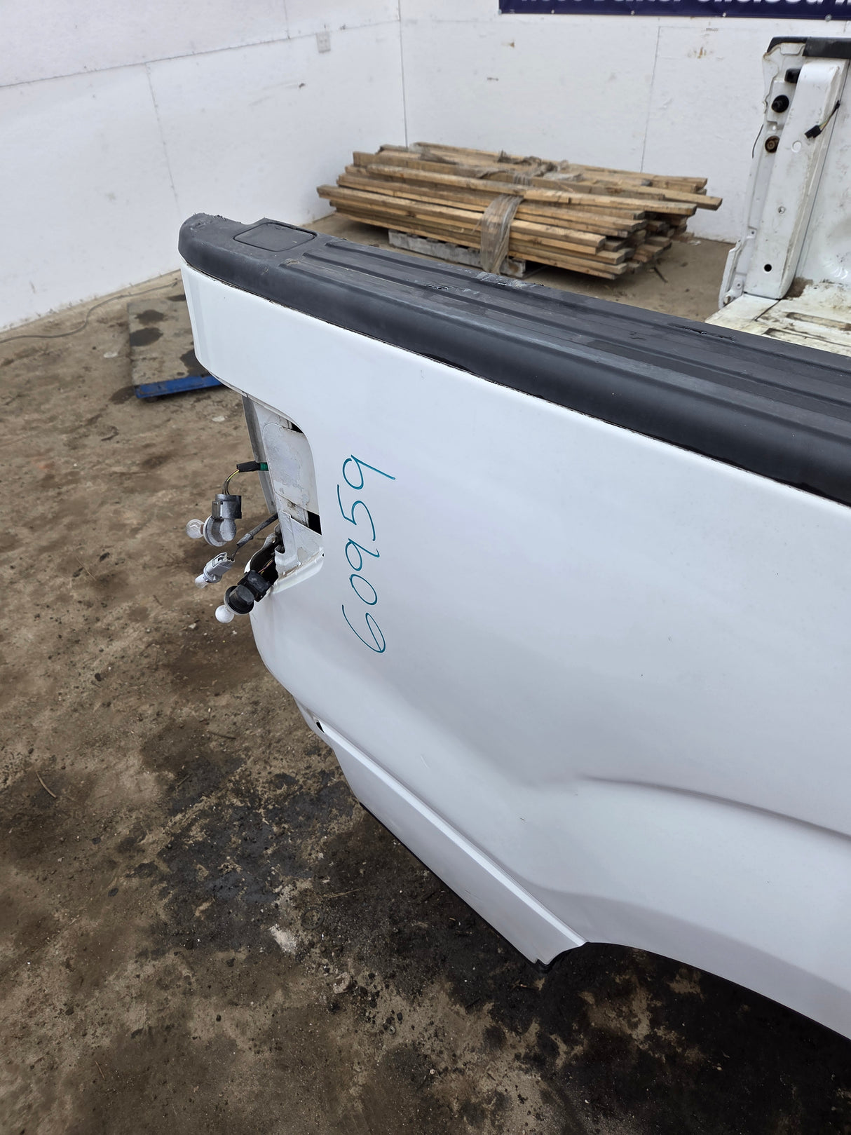 2009-2014 Ford F150 8' Long Truck Bed