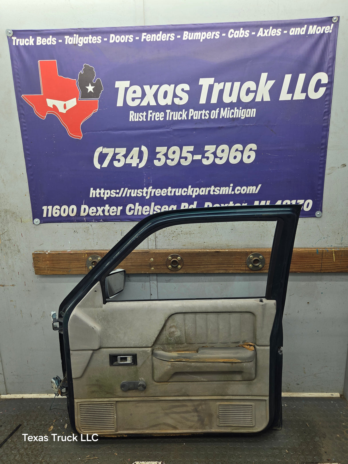 1992-1996 Dodge Dakota RH Passenger Side Front Door