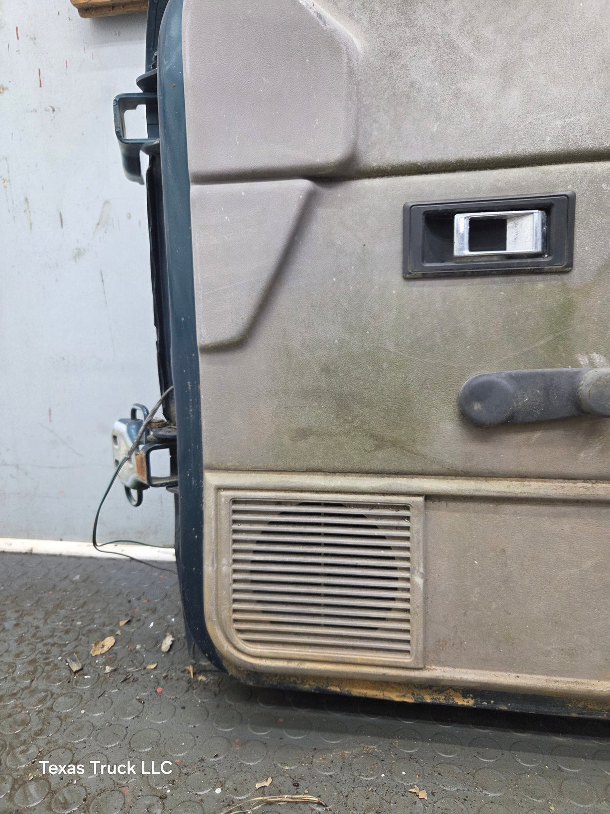 1992-1996 Dodge Dakota RH Passenger Side Front Door