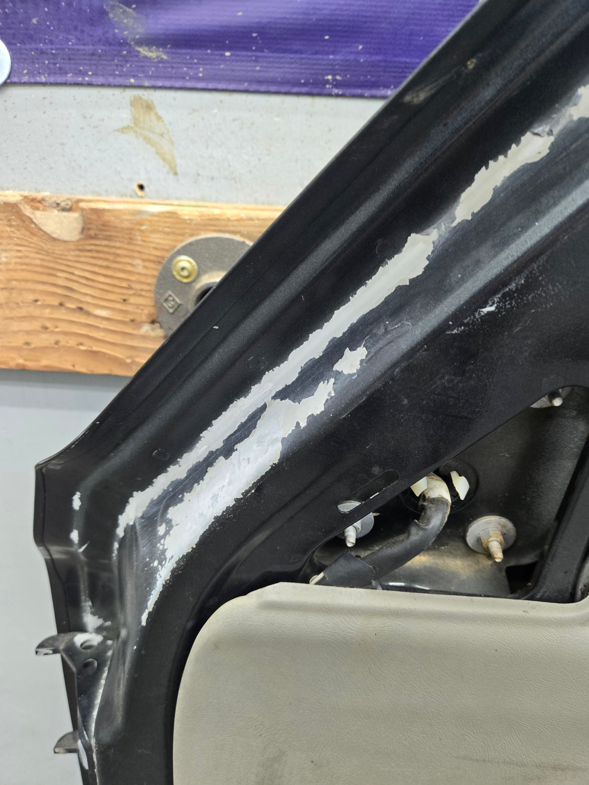 1999-2006 Chevrolet Silverado / GMC Sierra 1500 2500 3500 HD Front Passenger side Door RH