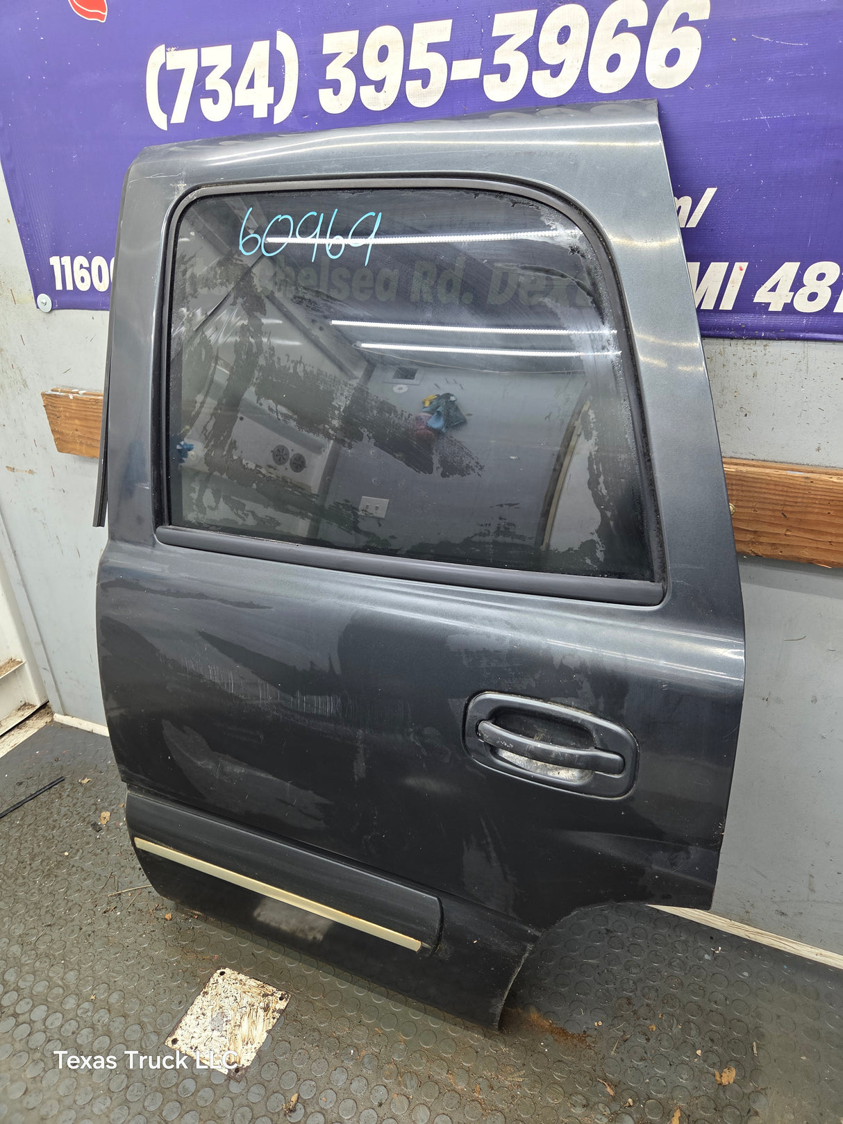 2001-2006 Chevrolet Tahoe / GMC Yukon 1500 2500HD Rear Driver Side Rear Door LH