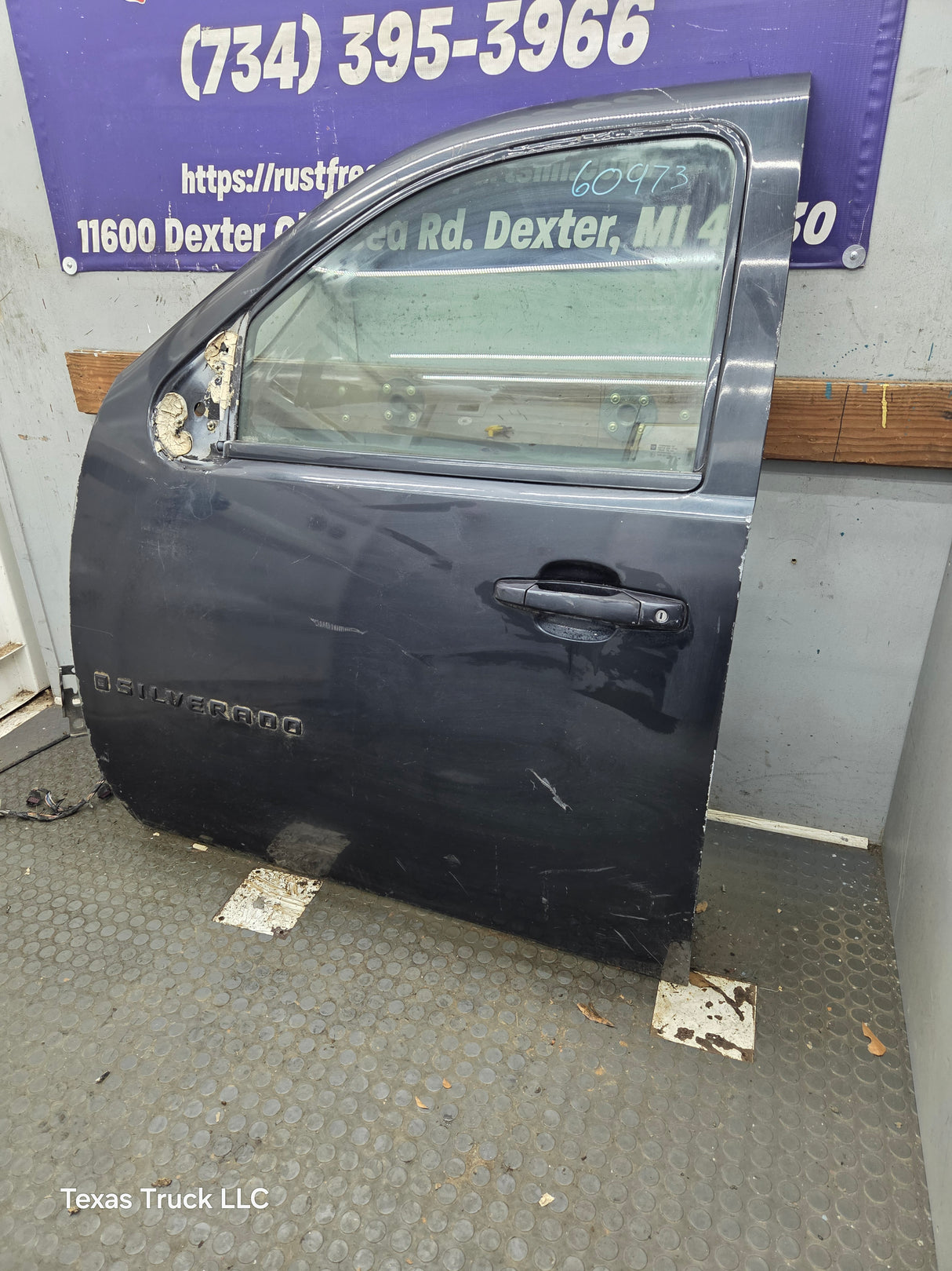 2007-2013 Chevrolet Silverado / GMC Sierra 1500 2500 3500 HD LH Front Driver Side Door
