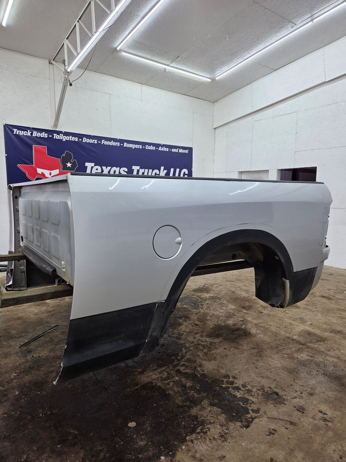 2009-2018 Dodge Ram 4th Gen 1500 2500 3500 6' 4" Short Truck Bed
