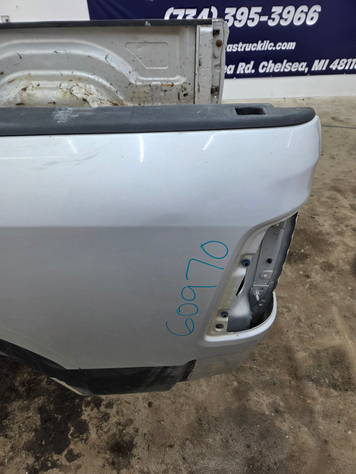2009-2018 Dodge Ram 4th Gen 1500 2500 3500 6' 4" Short Truck Bed