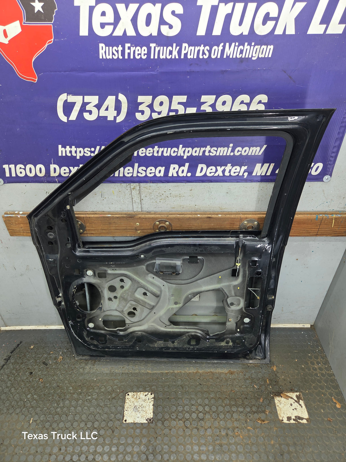 1999-2011 Ford Super Duty / Excursion Front Passenger Side RH Door F250 F350 F450 F550