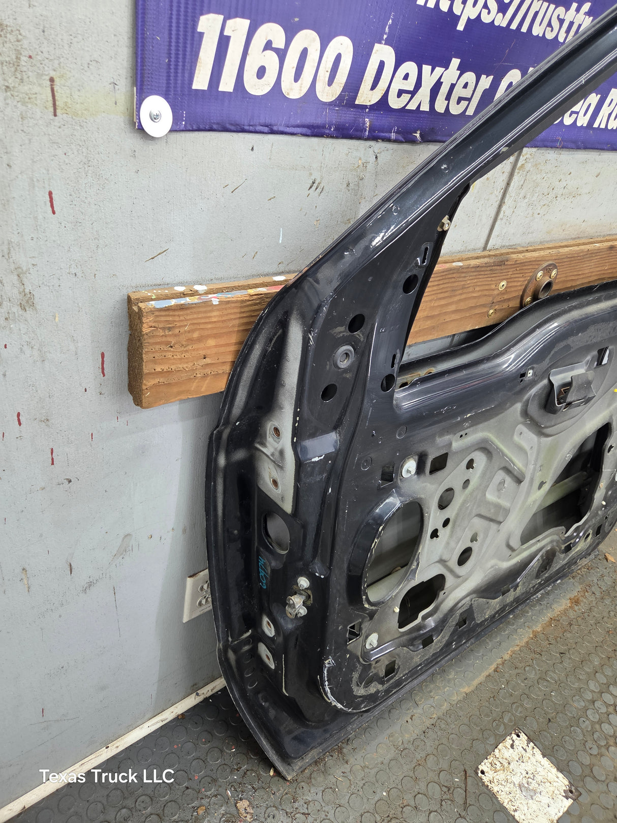 1999-2011 Ford Super Duty / Excursion Front Passenger Side RH Door F250 F350 F450 F550