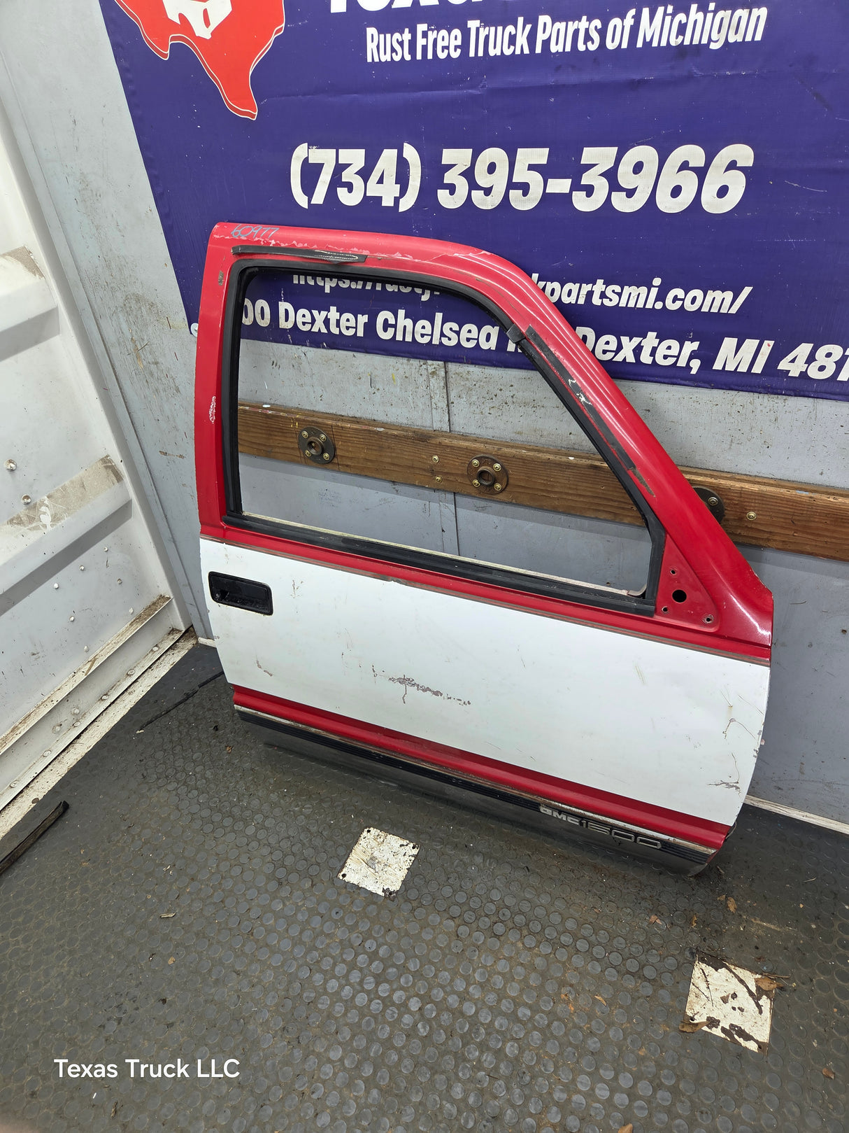 1988-2000 Chevrolet Silverado Suburban GMC Sierra RH Front Passenger Door