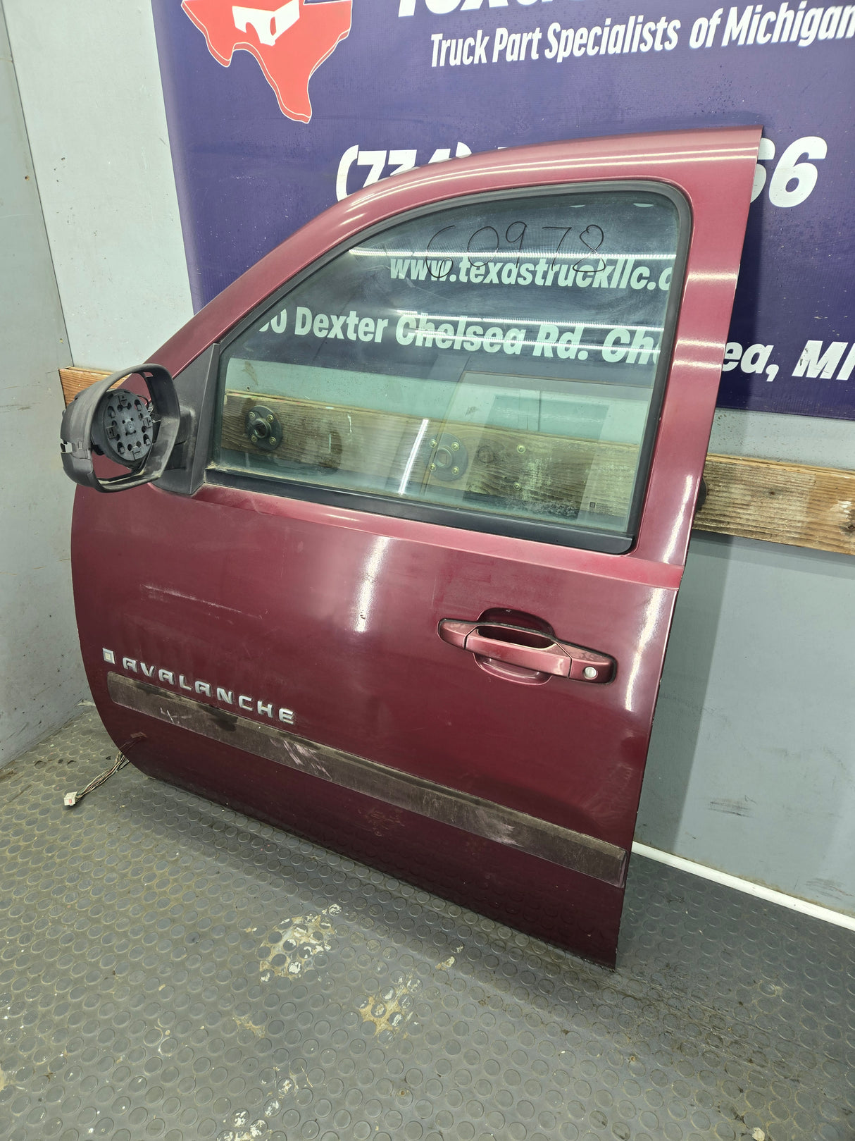 2007-2013 Chevrolet Silverado / GMC Sierra 1500 2500 3500 HD LH Front Driver Side Door