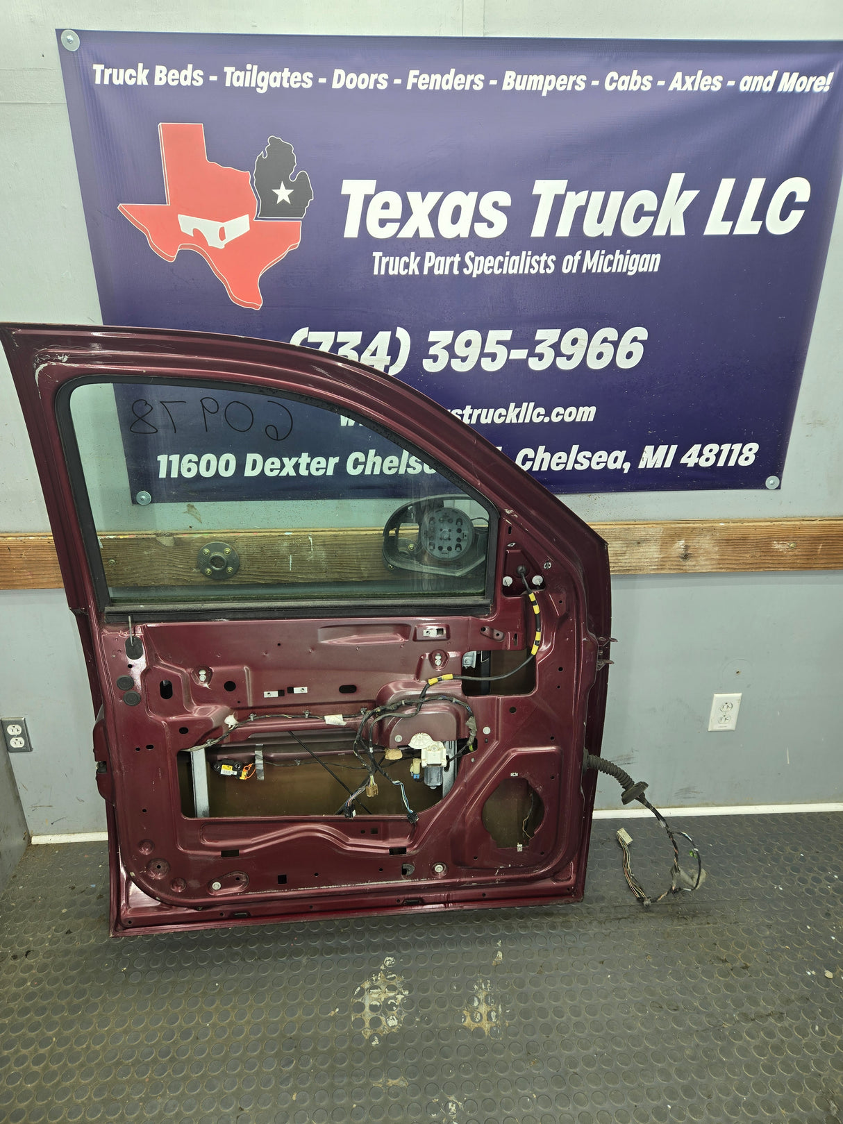 2007-2013 Chevrolet Silverado / GMC Sierra 1500 2500 3500 HD LH Front Driver Side Door
