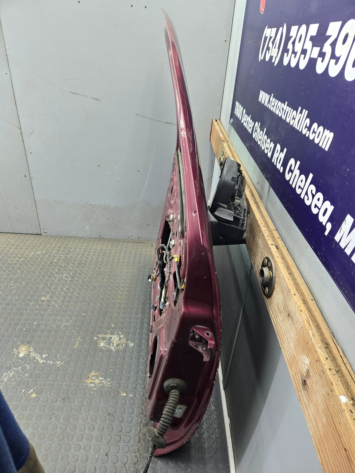 2007-2013 Chevrolet Silverado / GMC Sierra 1500 2500 3500 HD LH Front Driver Side Door