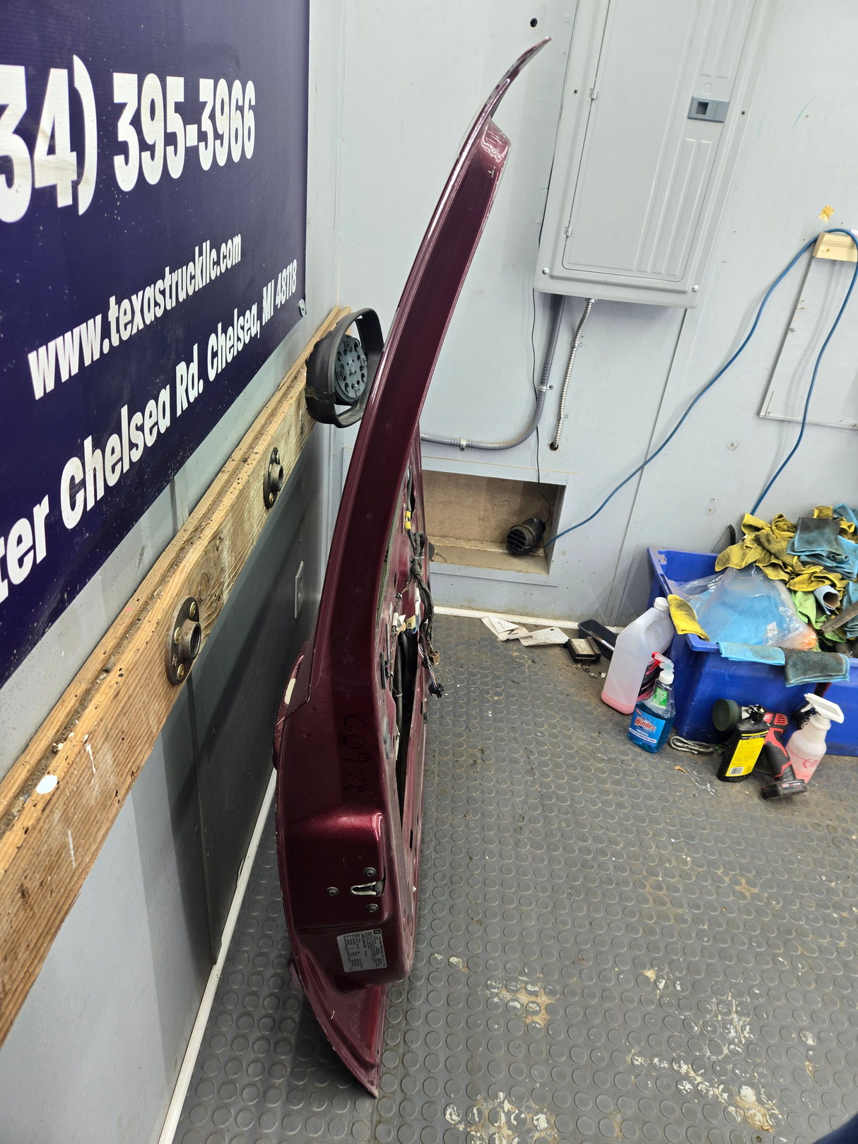 2007-2013 Chevrolet Silverado / GMC Sierra 1500 2500 3500 HD LH Front Driver Side Door