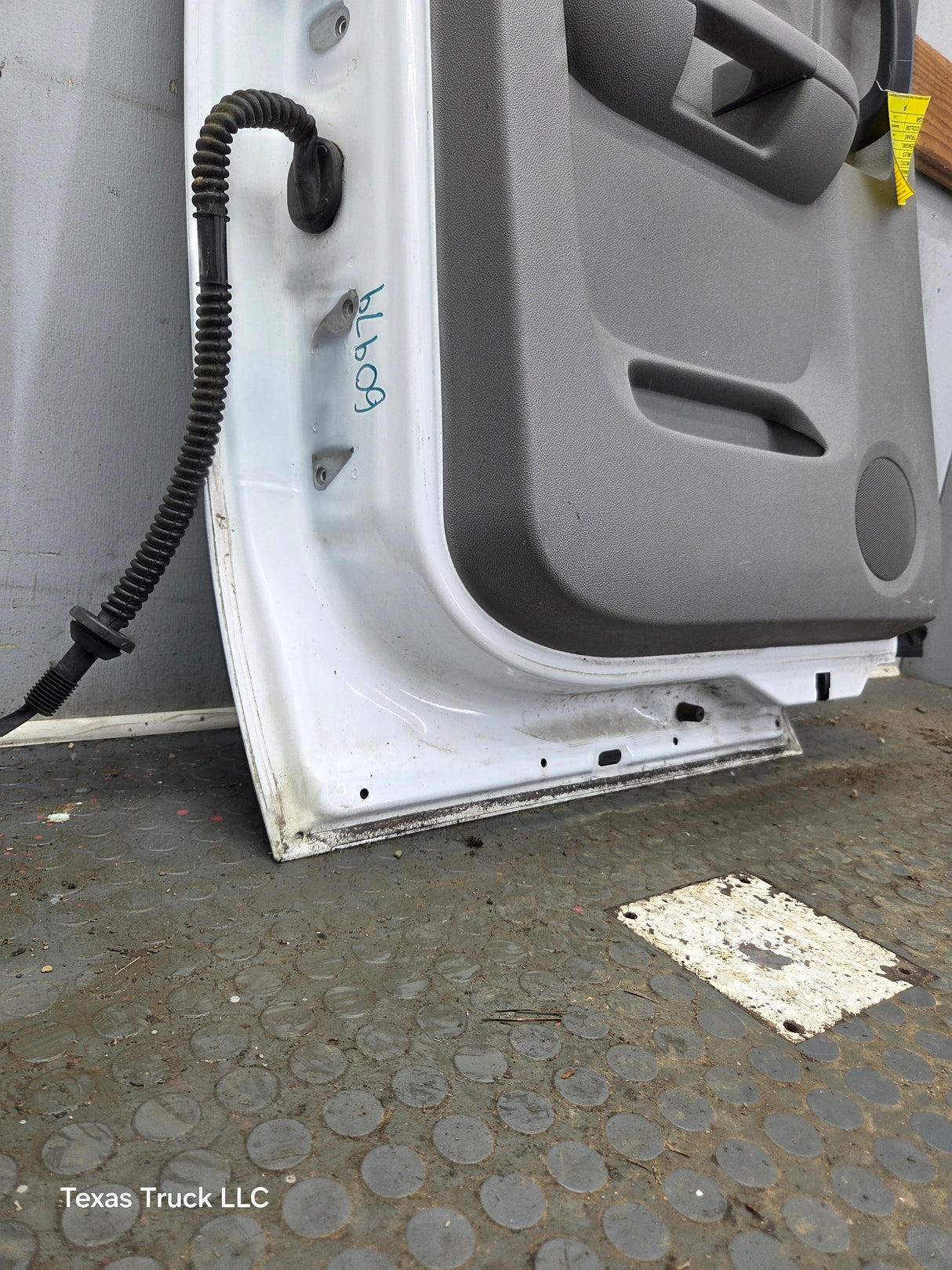 2007-2013 Chevrolet Silverado / GMC Sierra 1500 2500 3500 HD Driver Side Extended Cab LH Rear Door