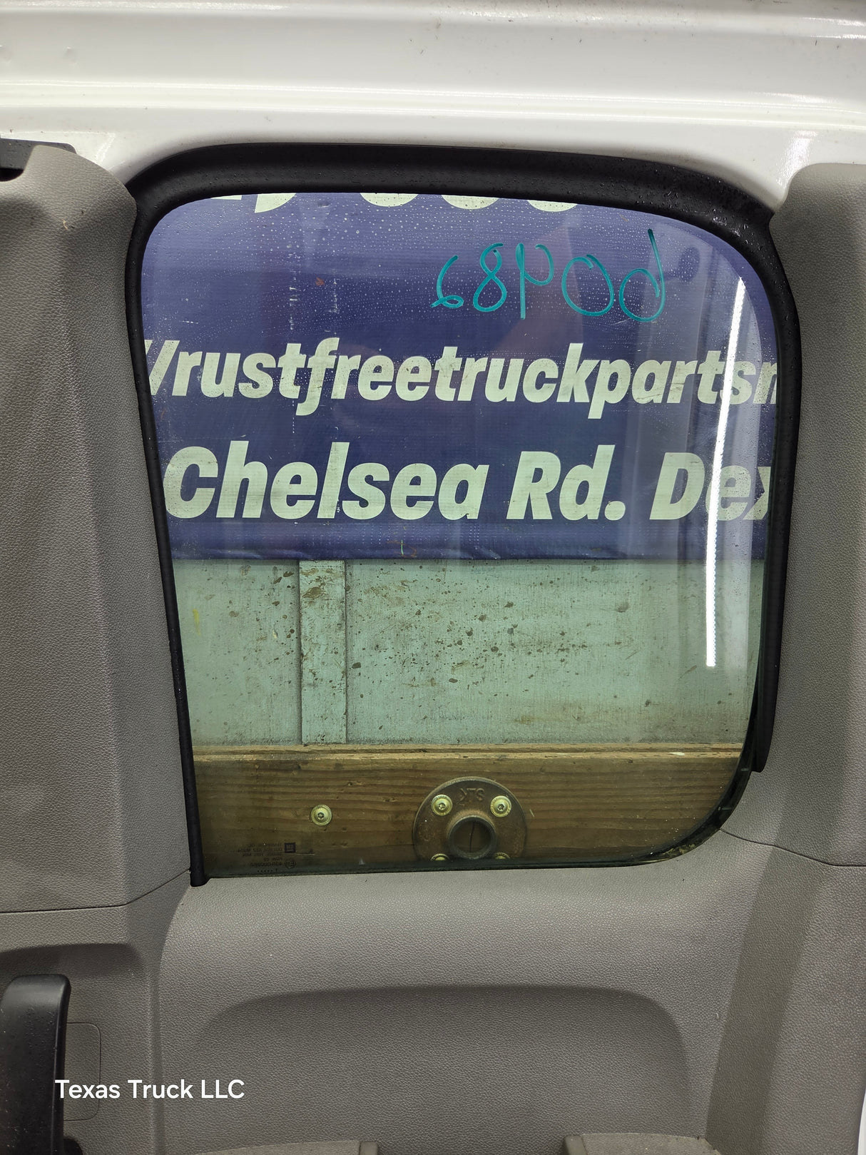 2007-2013 Chevrolet Silverado / GMC Sierra 1500 2500 3500 HD Passenger side Extended Cab RH Rear Door