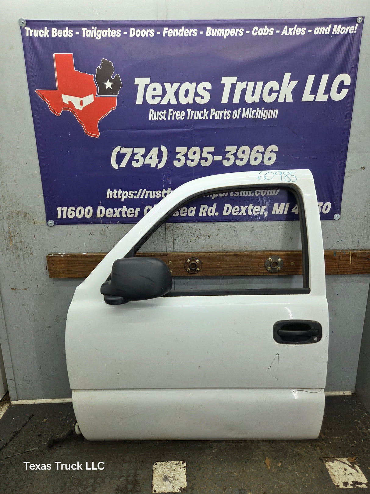 1999-2006 Chevrolet Silverado / GMC Sierra 1500 2500 3500 HD Front Driver Side Door LH