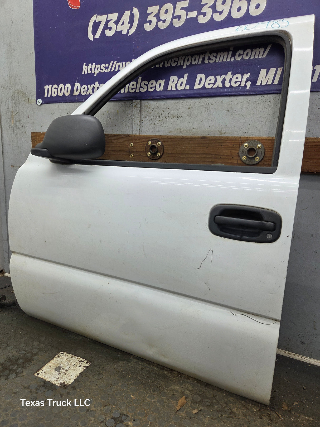 1999-2006 Chevrolet Silverado / GMC Sierra 1500 2500 3500 HD Front Driver Side Door LH