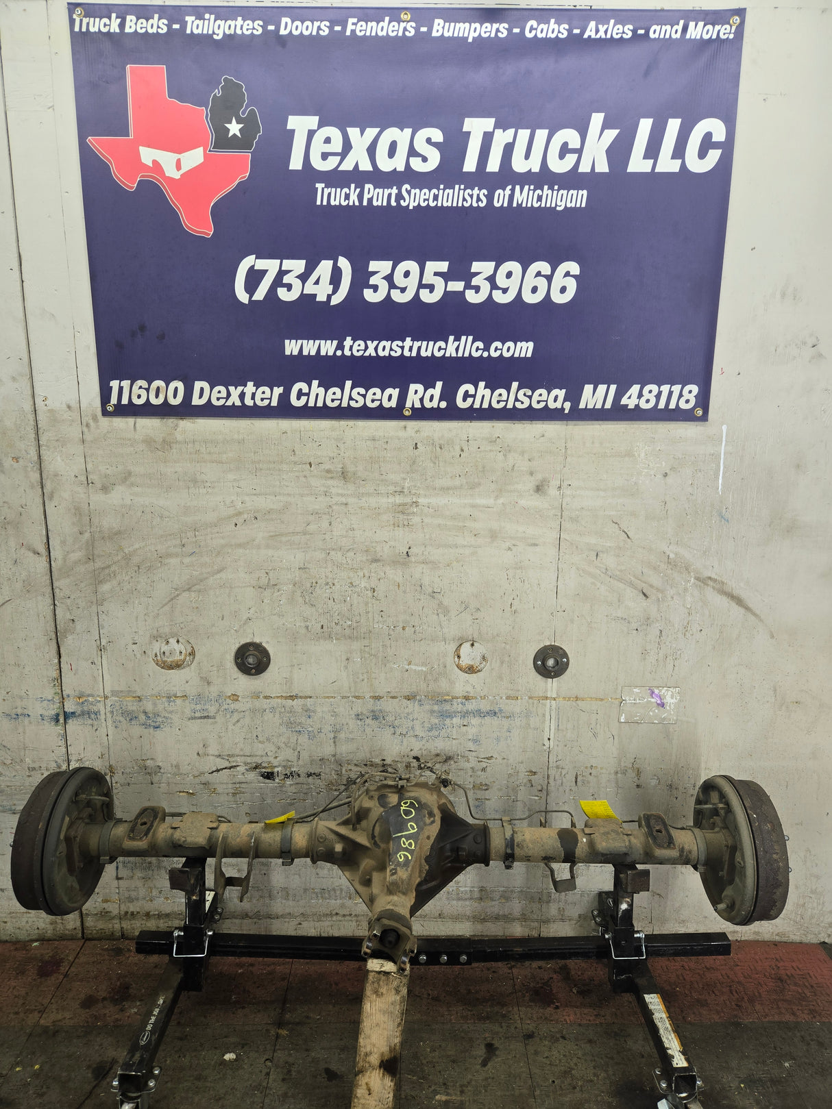 2005-2007 Chevrolet Silverado GMC Sierra 1500 3.23 Rear Axle