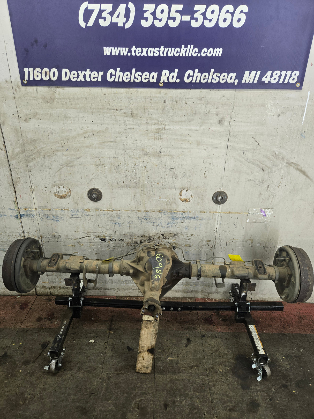 2005-2007 Chevrolet Silverado GMC Sierra 1500 3.23 Rear Axle