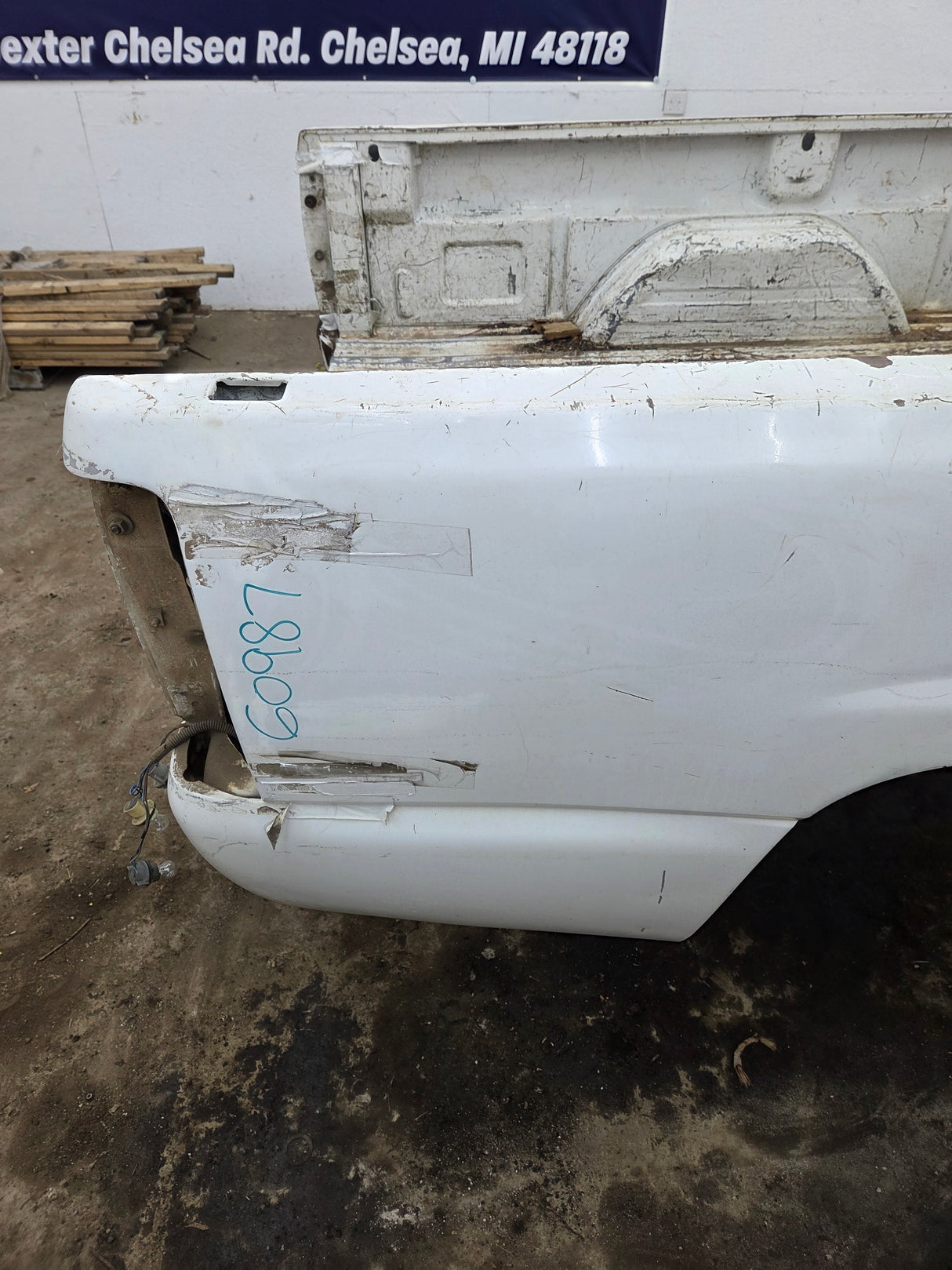1999-2007 Chevrolet Silverado / GMC Sierra 1500 2500 3500 HD 8' Long Bed Truck Bed