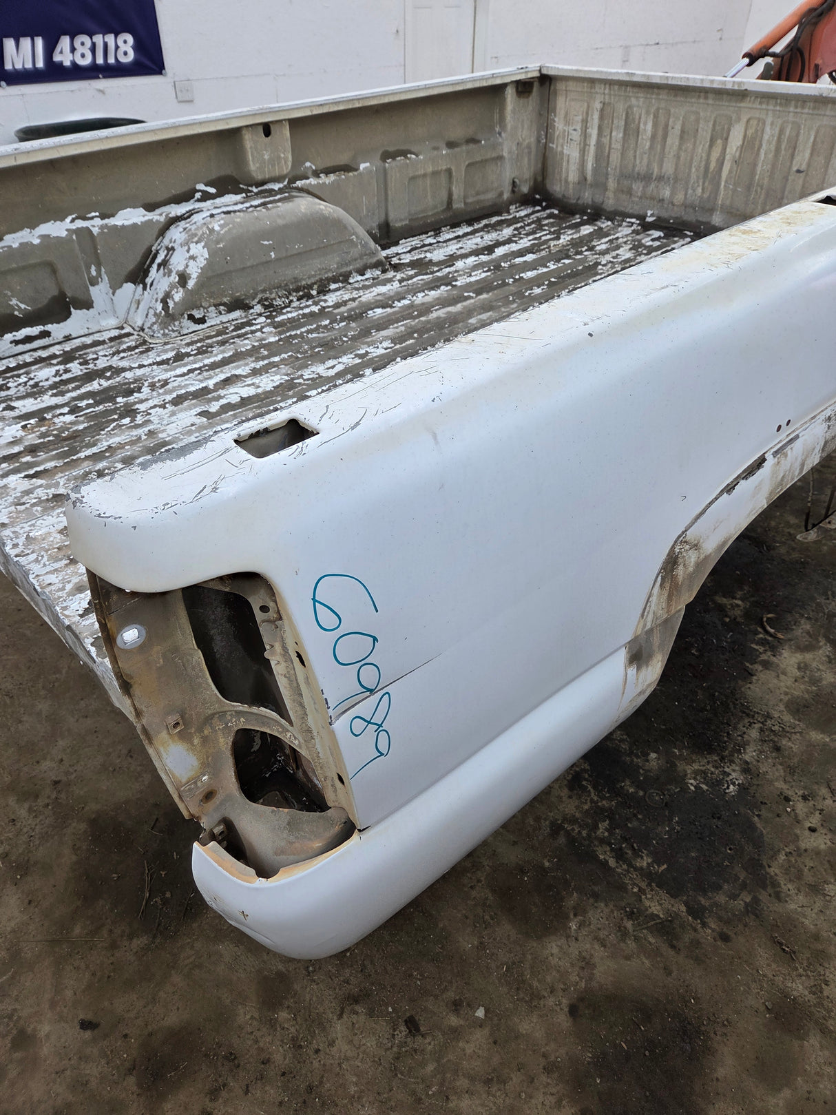 1999-2007 Chevrolet Silverado / GMC Sierra 1500 2500 3500 HD 8' Long Bed Truck Bed