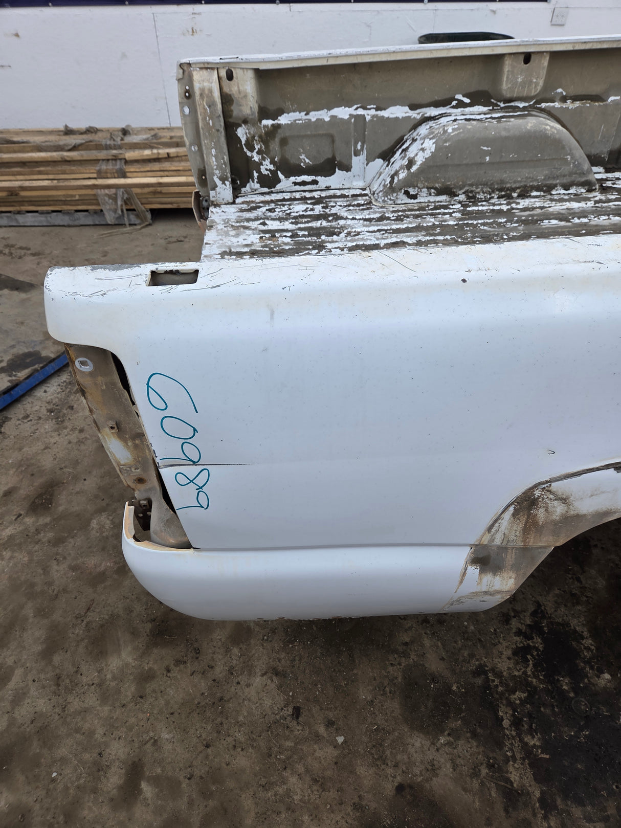 1999-2007 Chevrolet Silverado / GMC Sierra 1500 2500 3500 HD 8' Long Bed Truck Bed