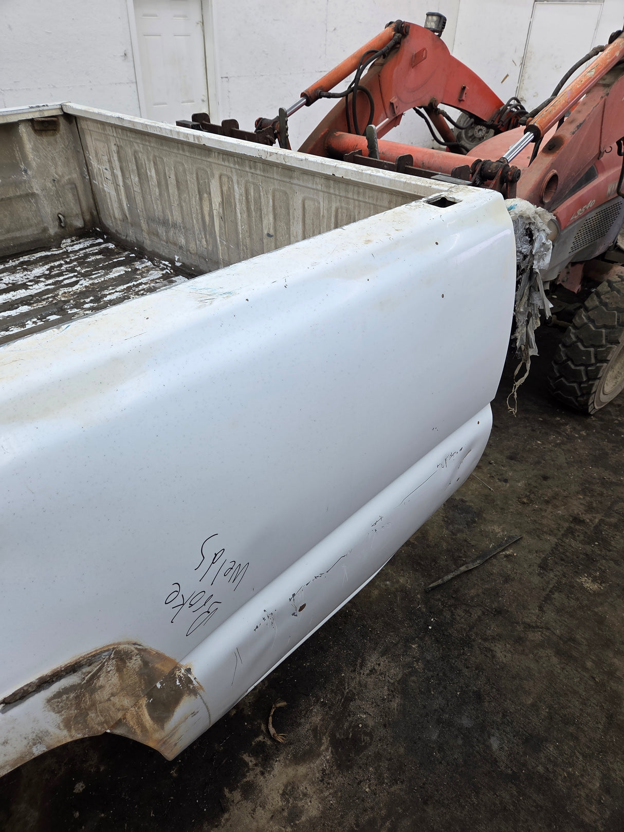 1999-2007 Chevrolet Silverado / GMC Sierra 1500 2500 3500 HD 8' Long Bed Truck Bed