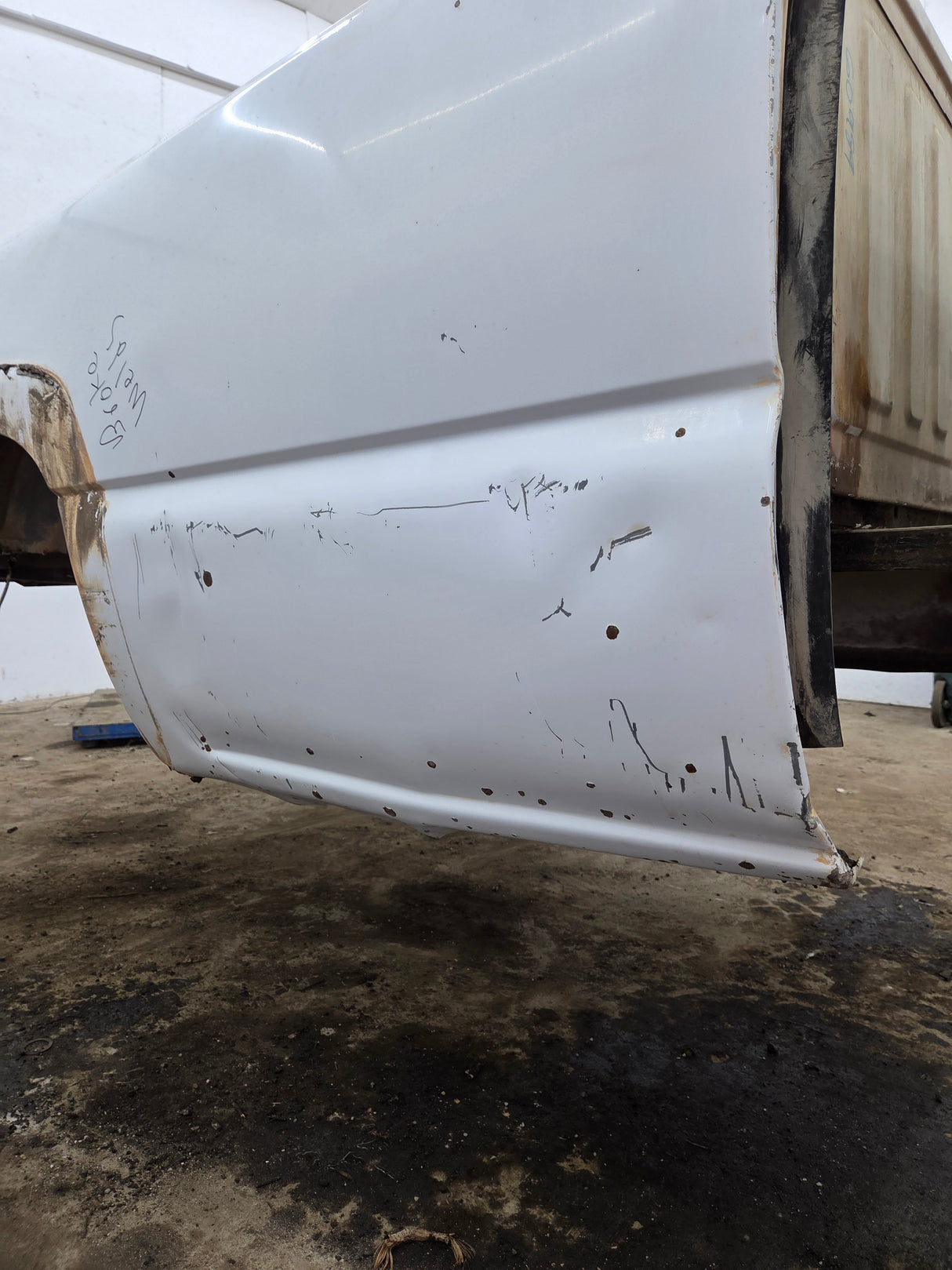 1999-2007 Chevrolet Silverado / GMC Sierra 1500 2500 3500 HD 8' Long Bed Truck Bed
