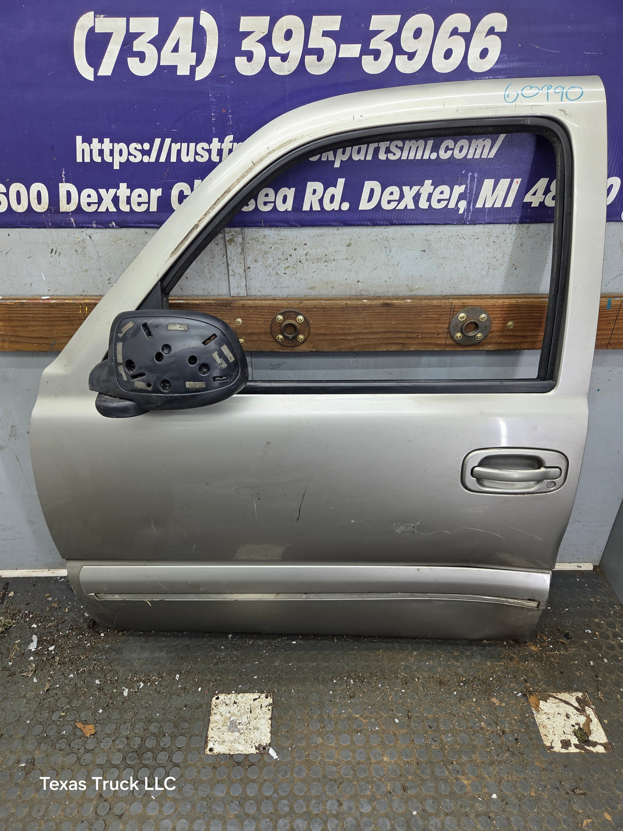 1999-2006 Chevrolet Silverado / GMC Sierra 1500 2500 3500 HD Front Driver Side Door LH