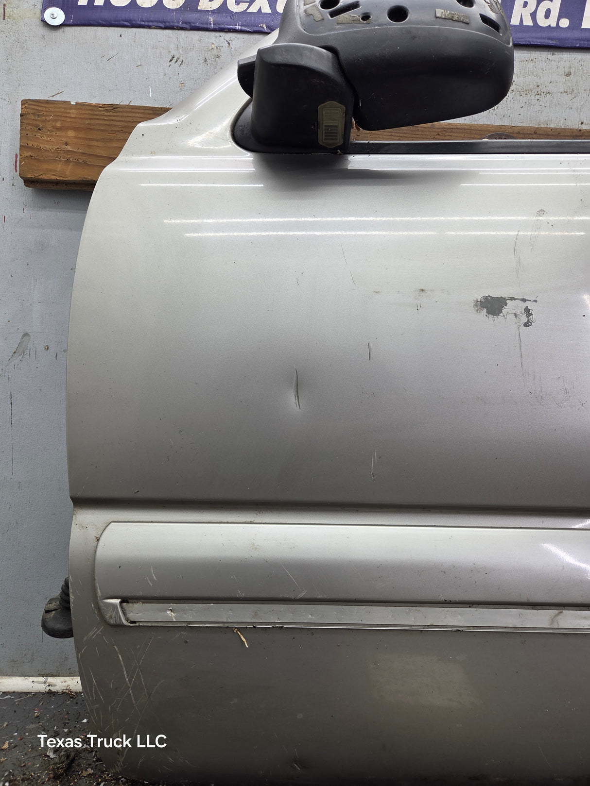 1999-2006 Chevrolet Silverado / GMC Sierra 1500 2500 3500 HD Front Driver Side Door LH