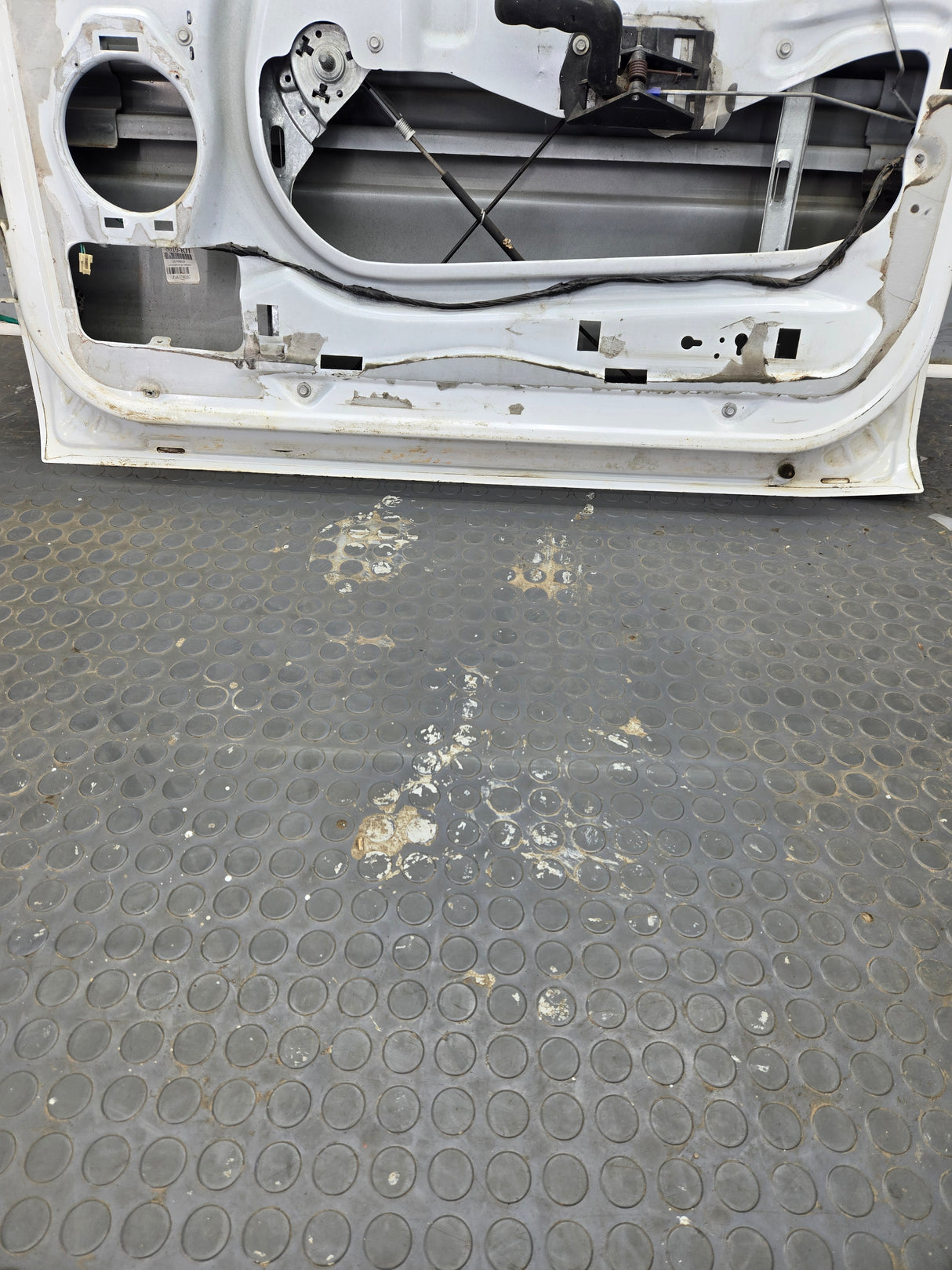 1999-2006 Chevrolet Silverado / GMC Sierra 1500 2500 3500 HD Front Passenger side Door RH
