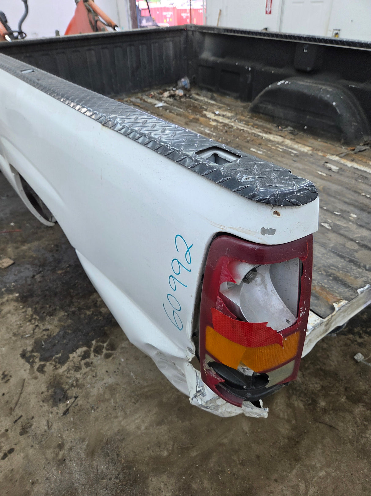 1999-2007 Chevrolet Silverado / GMC Sierra 1500 2500 3500 HD 8' Long Bed Truck Bed