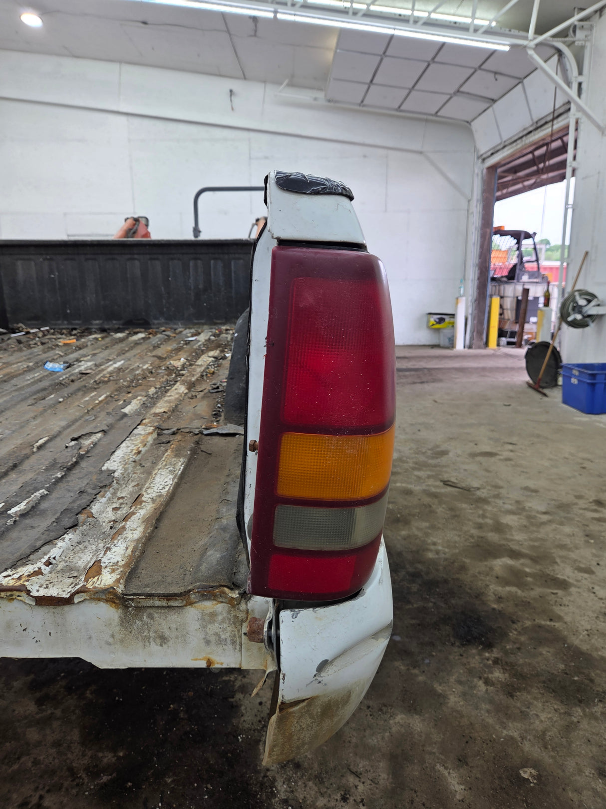 1999-2007 Chevrolet Silverado / GMC Sierra 1500 2500 3500 HD 8' Long Bed Truck Bed