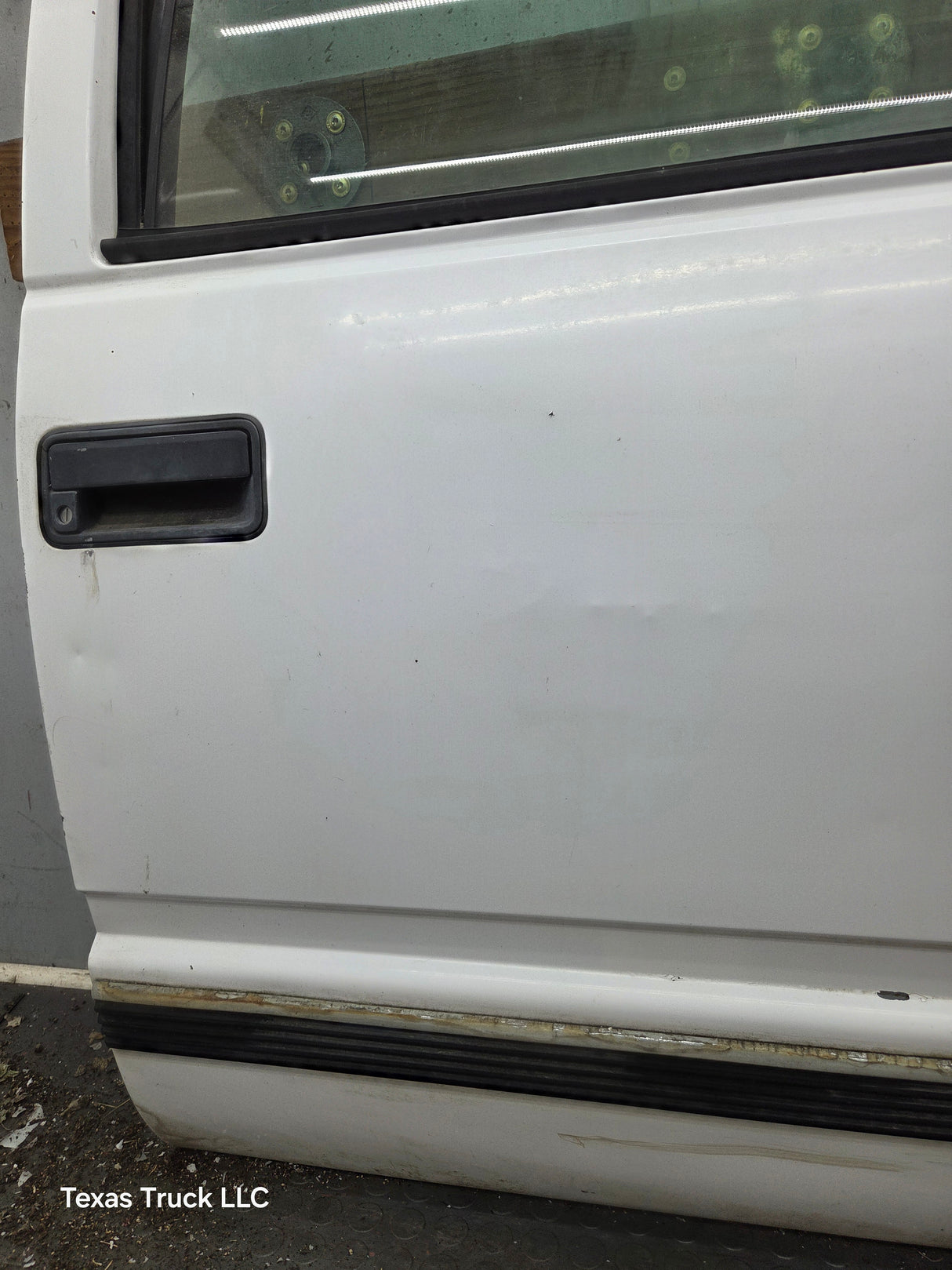 1988-2000 Chevrolet Silverado Suburban GMC Sierra RH Front Passenger Door