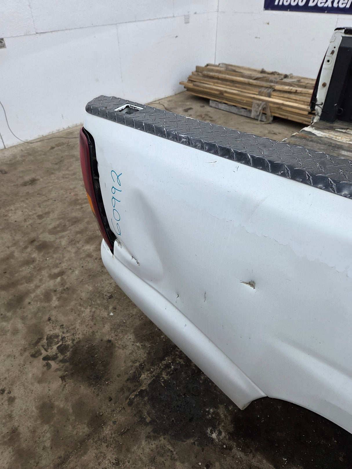 1999-2007 Chevrolet Silverado / GMC Sierra 1500 2500 3500 HD 8' Long Bed Truck Bed