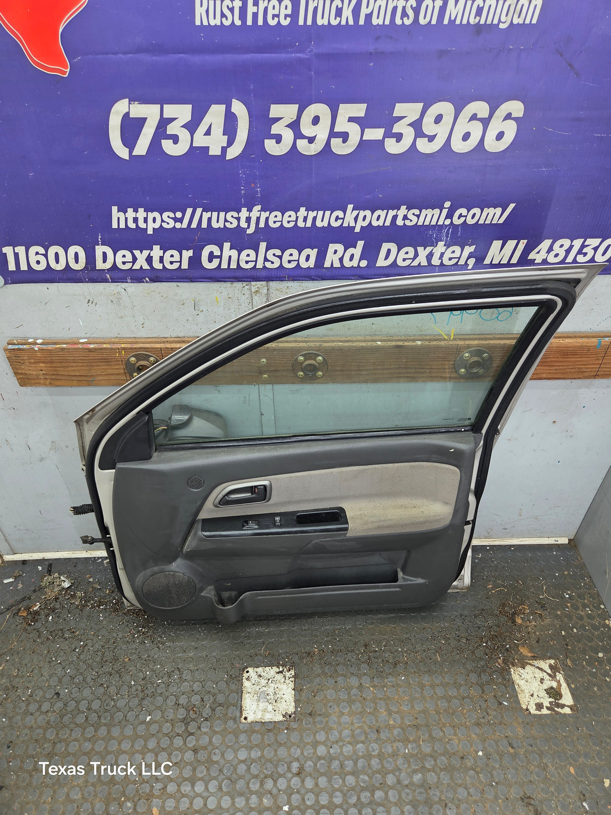 2004-2012 Chevrolet Colorado / GMC Canyon Passenger Side Crew Cab Door RH