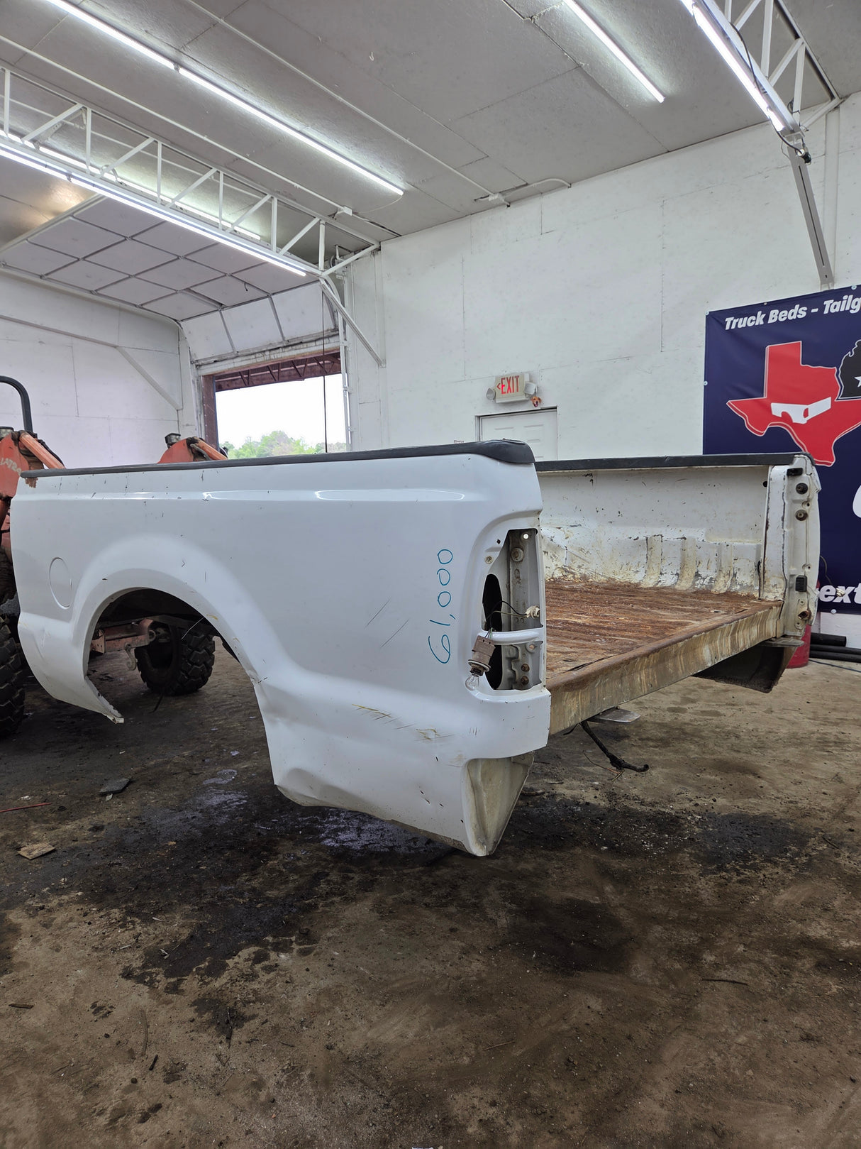 1999-2010 Ford Super Duty F250 F350 6' 9" Short Truck Bed