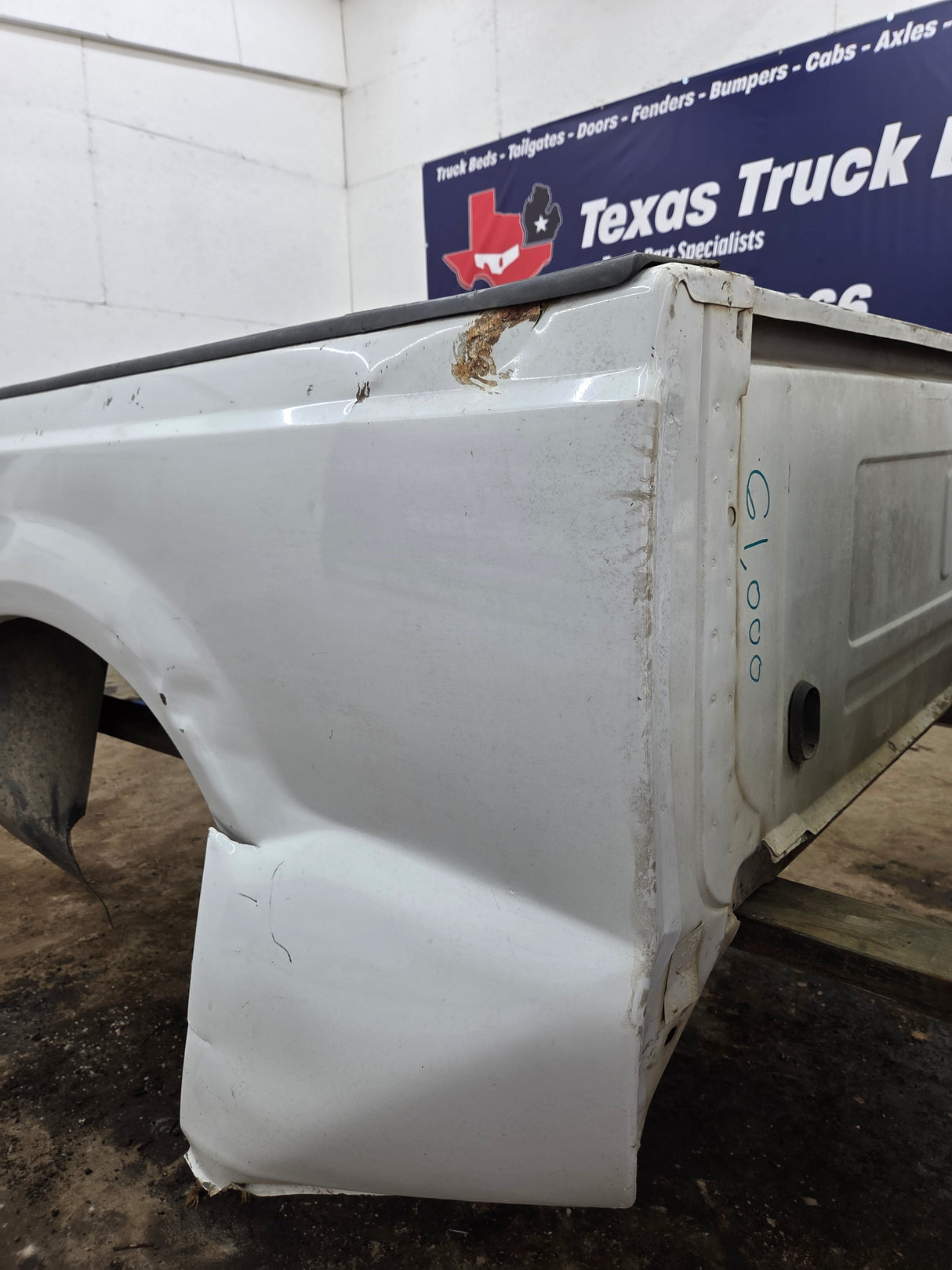 1999-2010 Ford Super Duty F250 F350 6' 9" Short Truck Bed
