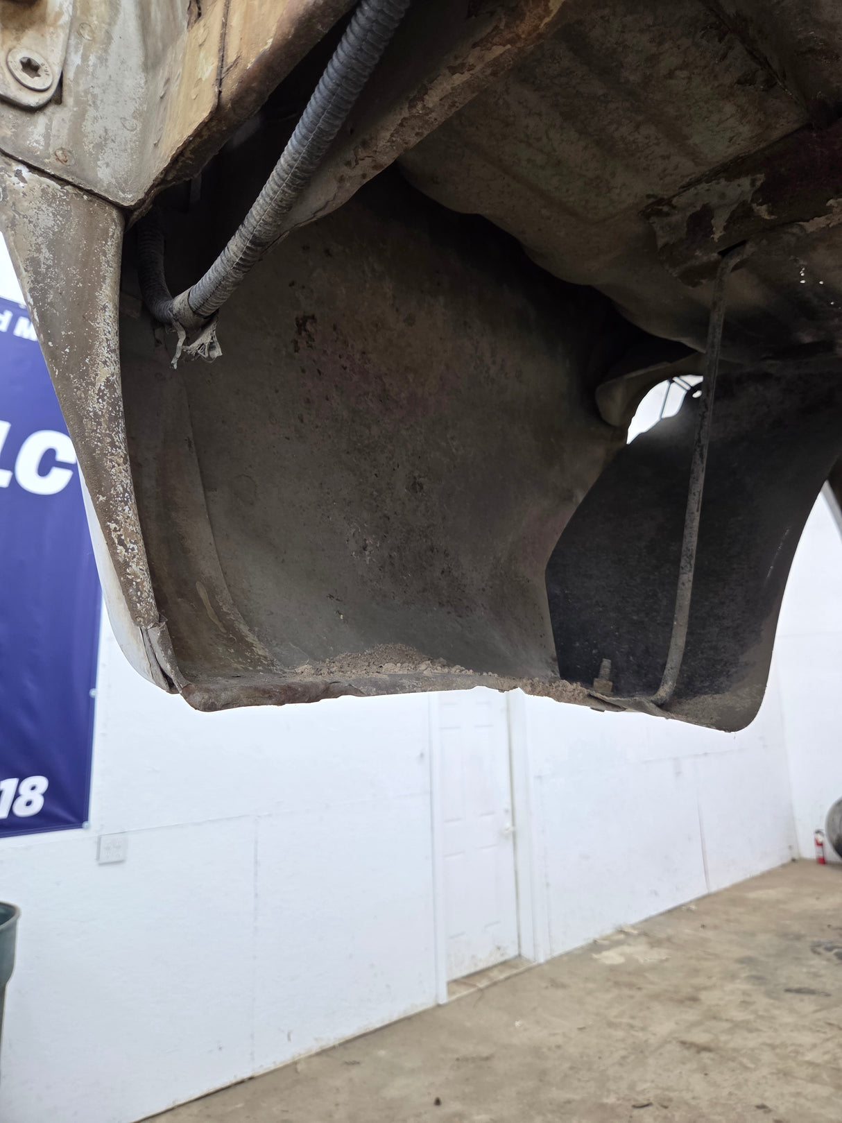 1999-2010 Ford Super Duty F250 F350 6' 9" Short Truck Bed